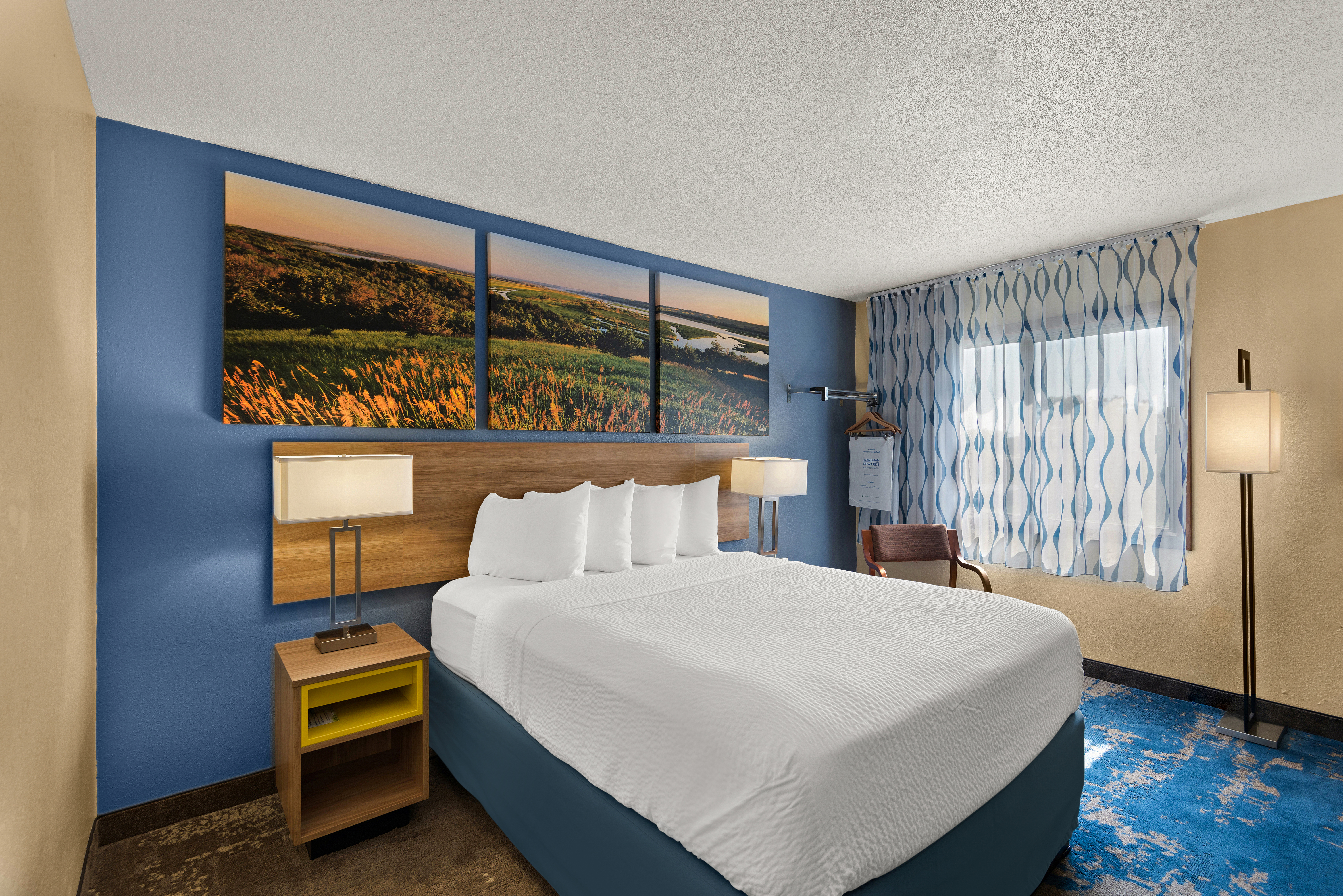 Guest room at the Days Inn by Wyndham Newton in Newton, Iowa