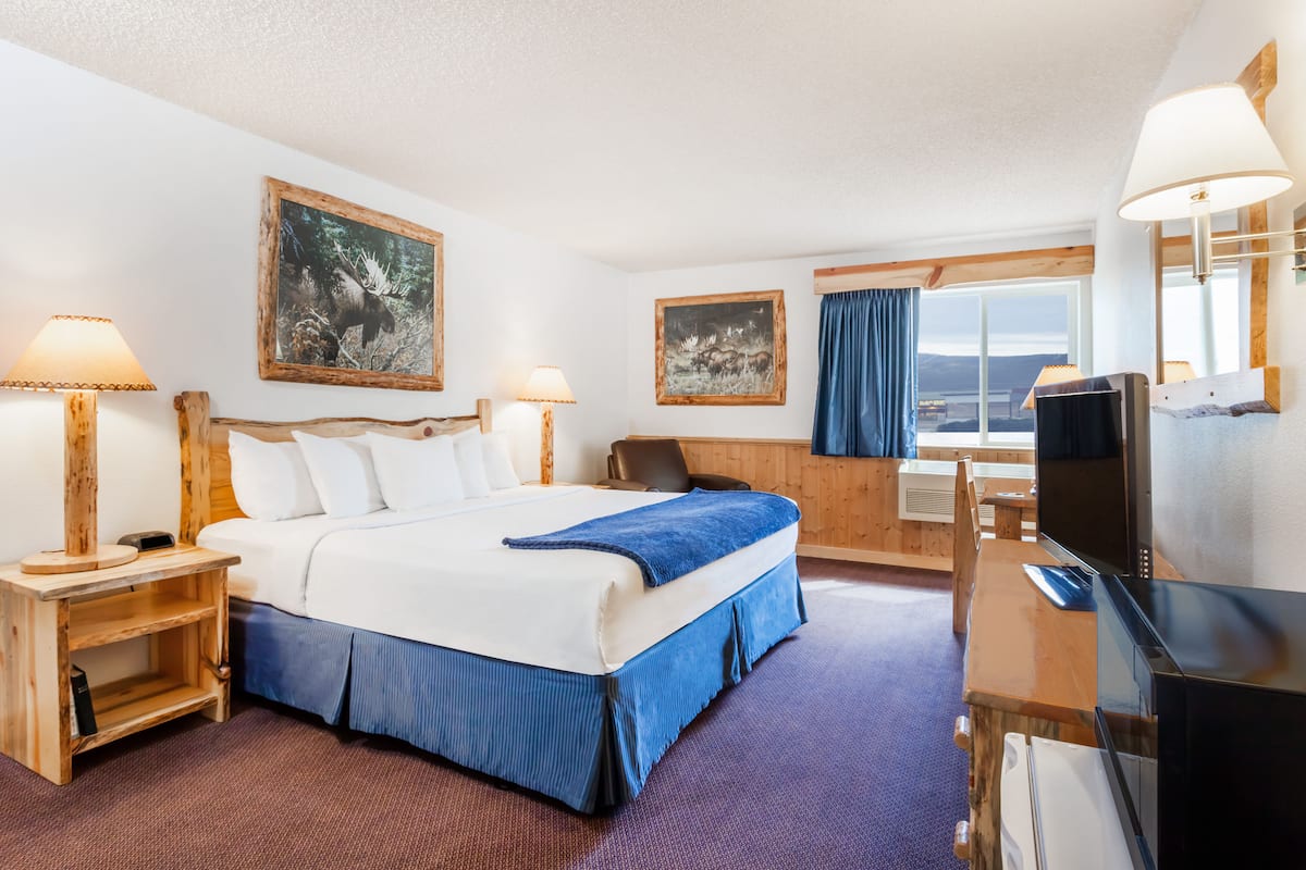 Days Inn by Wyndham Sandpoint | Ponderay, ID Hotels