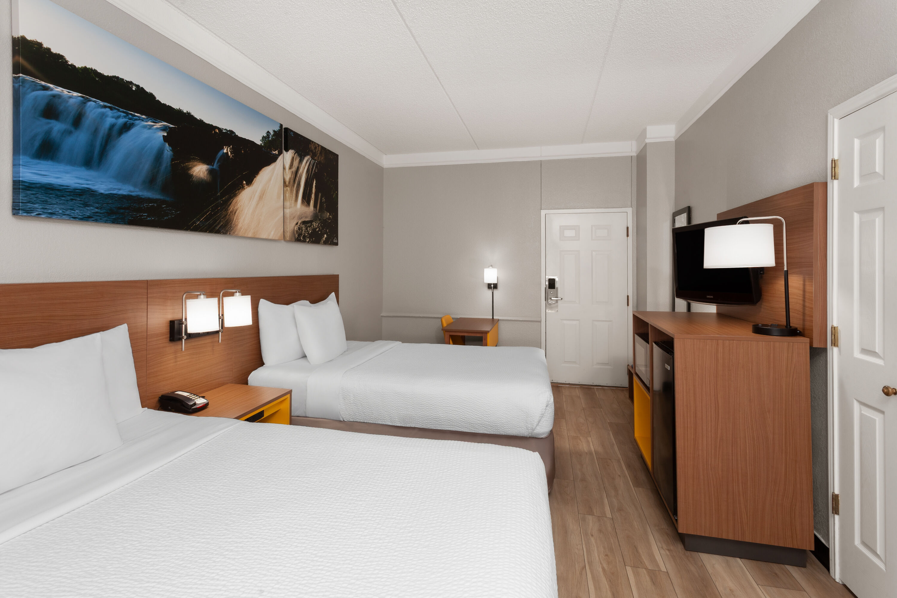 Guest room at the Days Inn & Suites by Wyndham Arlington Heights in Arlington Heights, Illinois