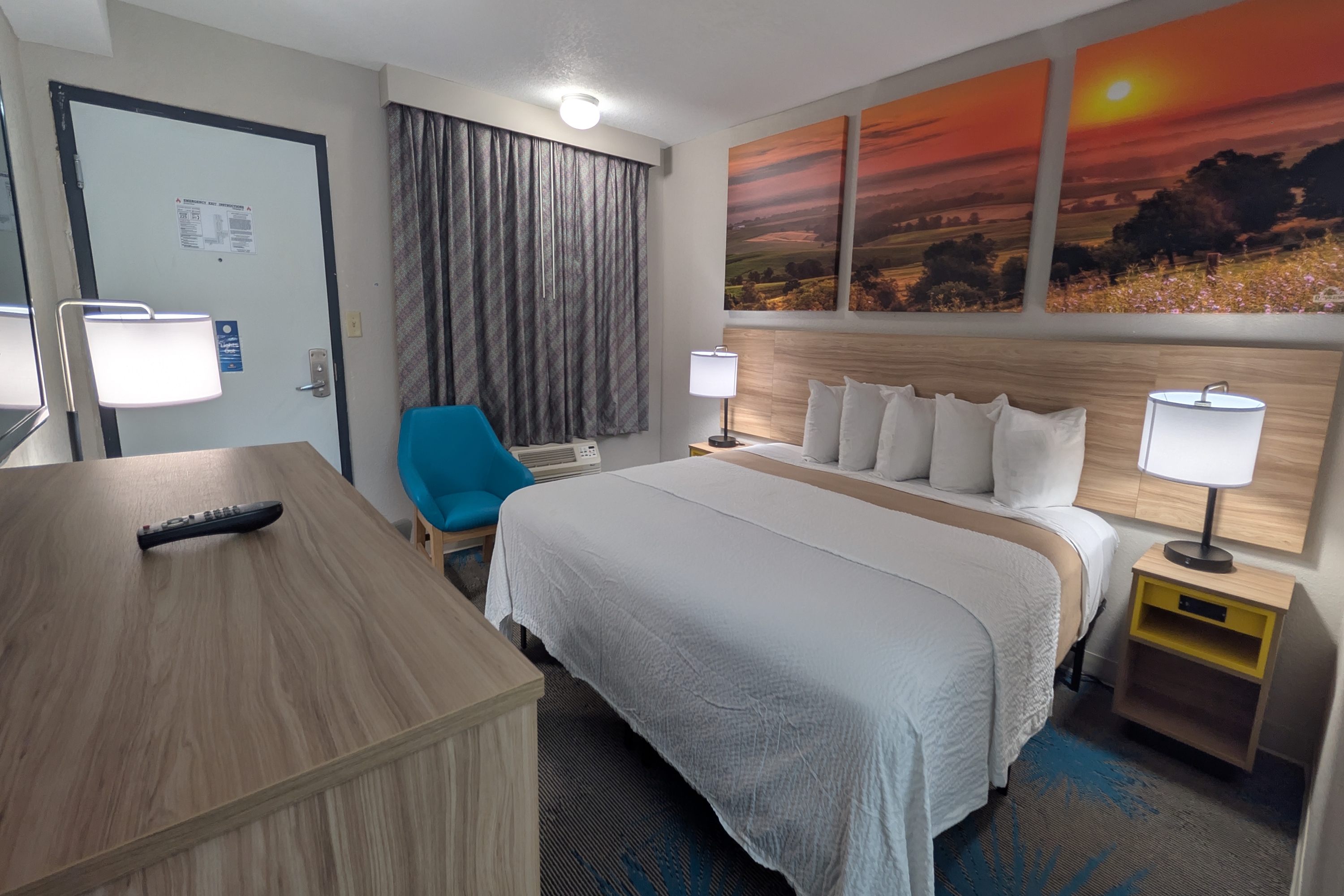 Guest room at the Days Inn by Wyndham Champaign/Urbana in Champaign, Illinois