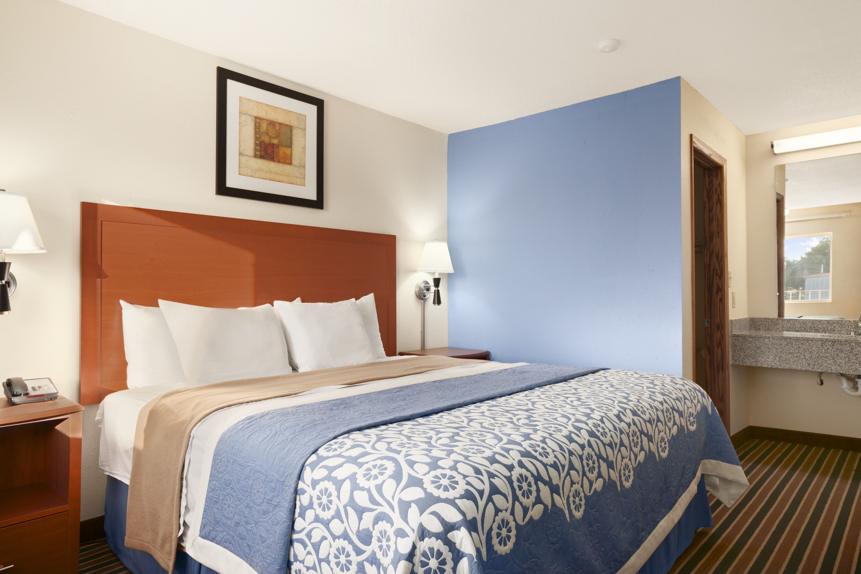 Days Inn by Wyndham Champaign/Urbana suite in Champaign, Illinois