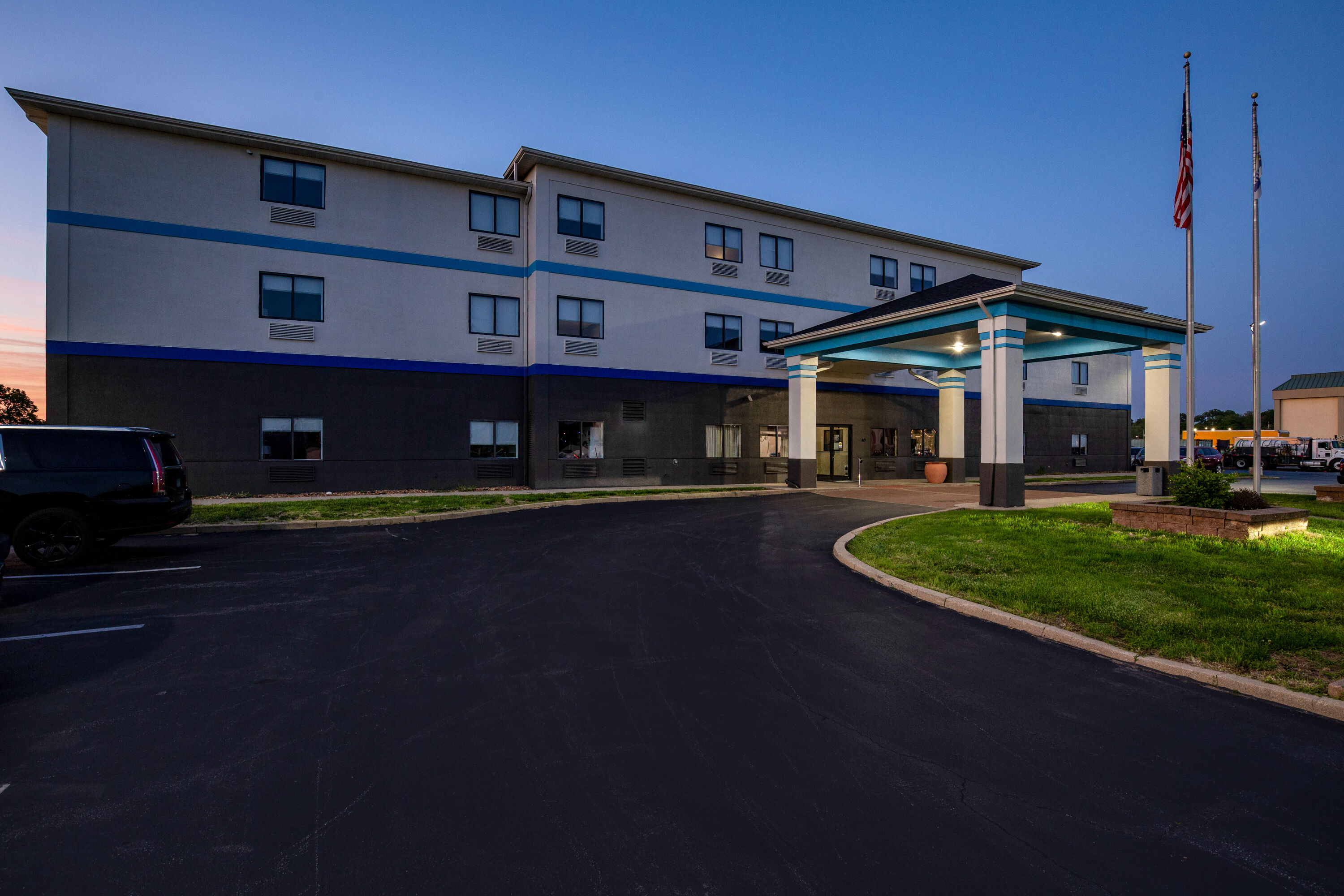 Exterior Night Image of Days Inn by Wyndham Collinsville/St. Louis hotel in Collinsville, Illinois