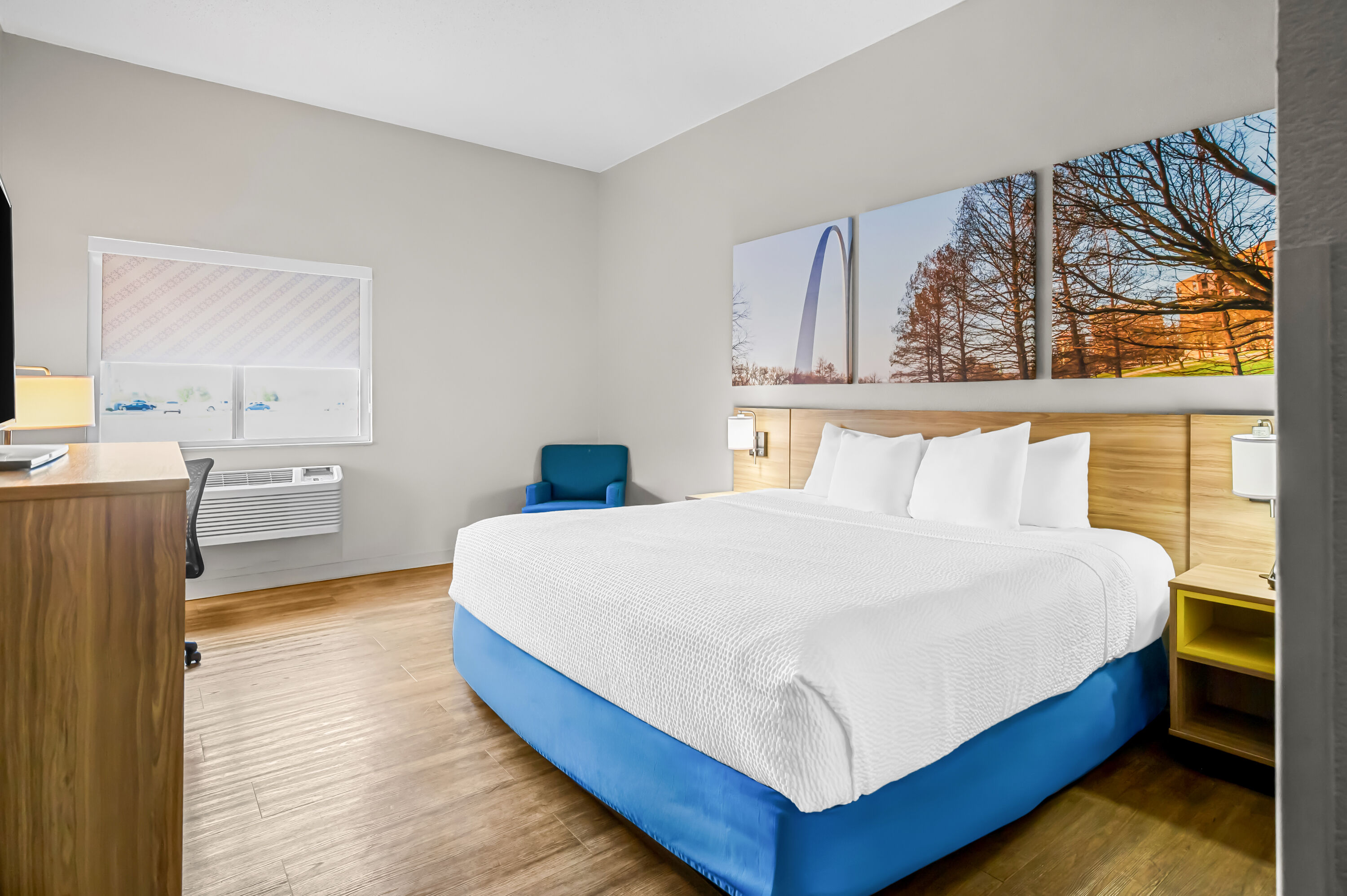 King bed guest room at the Days Inn by Wyndham Collinsville/St. Louis in Collinsville, Illinois