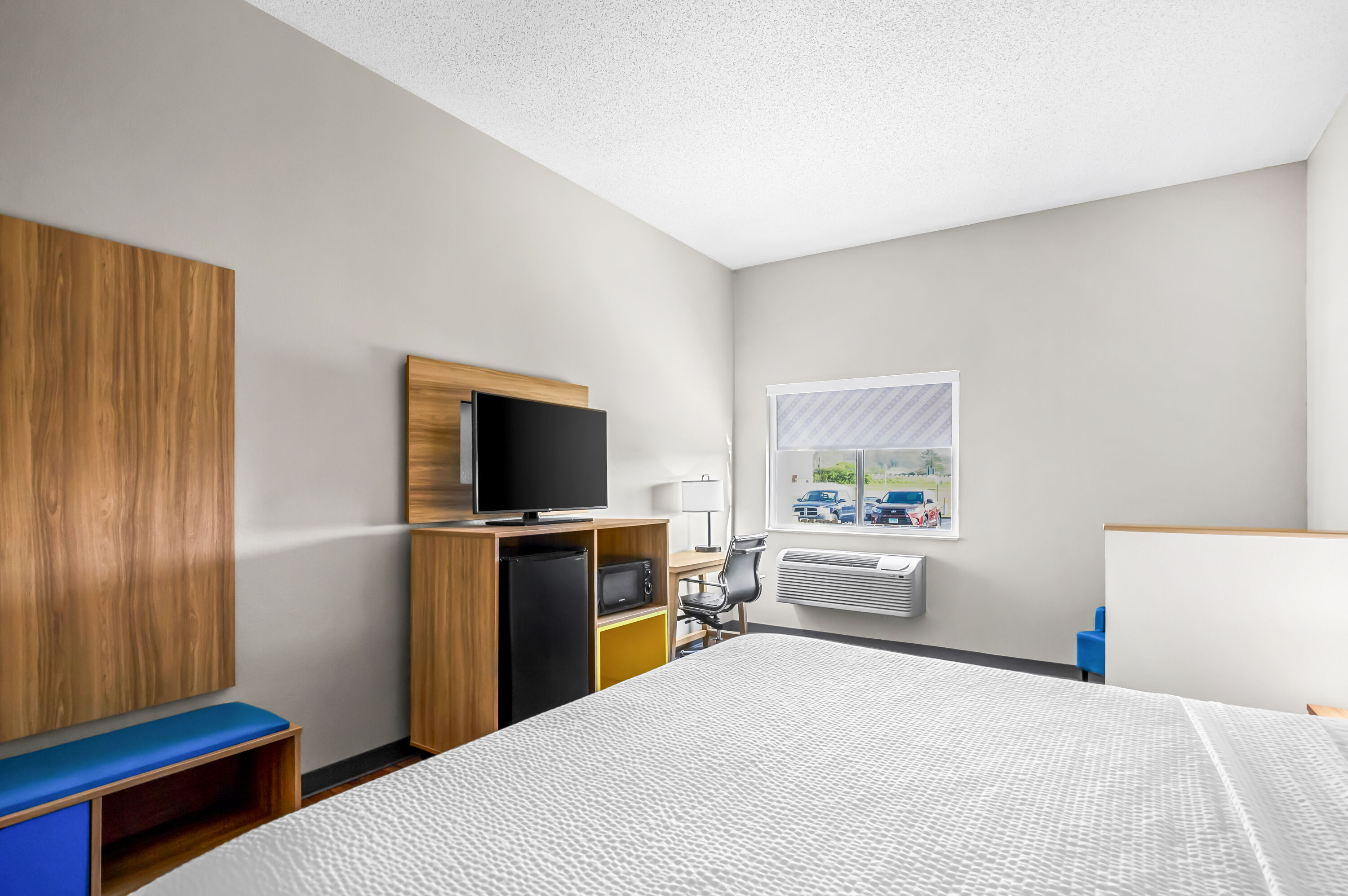 Days Inn by Wyndham Collinsville/St. Louis suite in Collinsville, Illinois