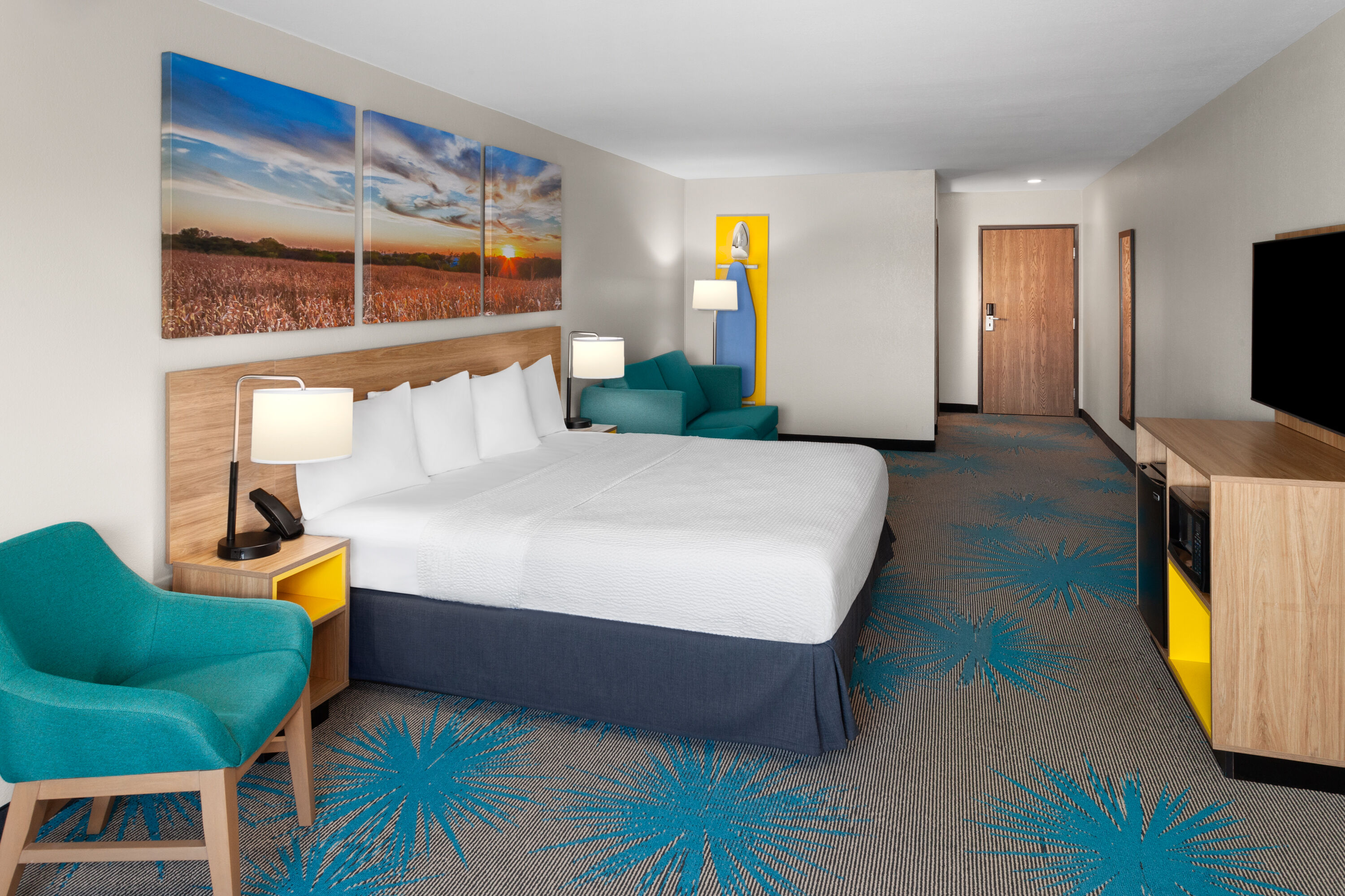 Guest room at the Days Inn & Suites by Wyndham Morris/I-80 in Morris, Illinois