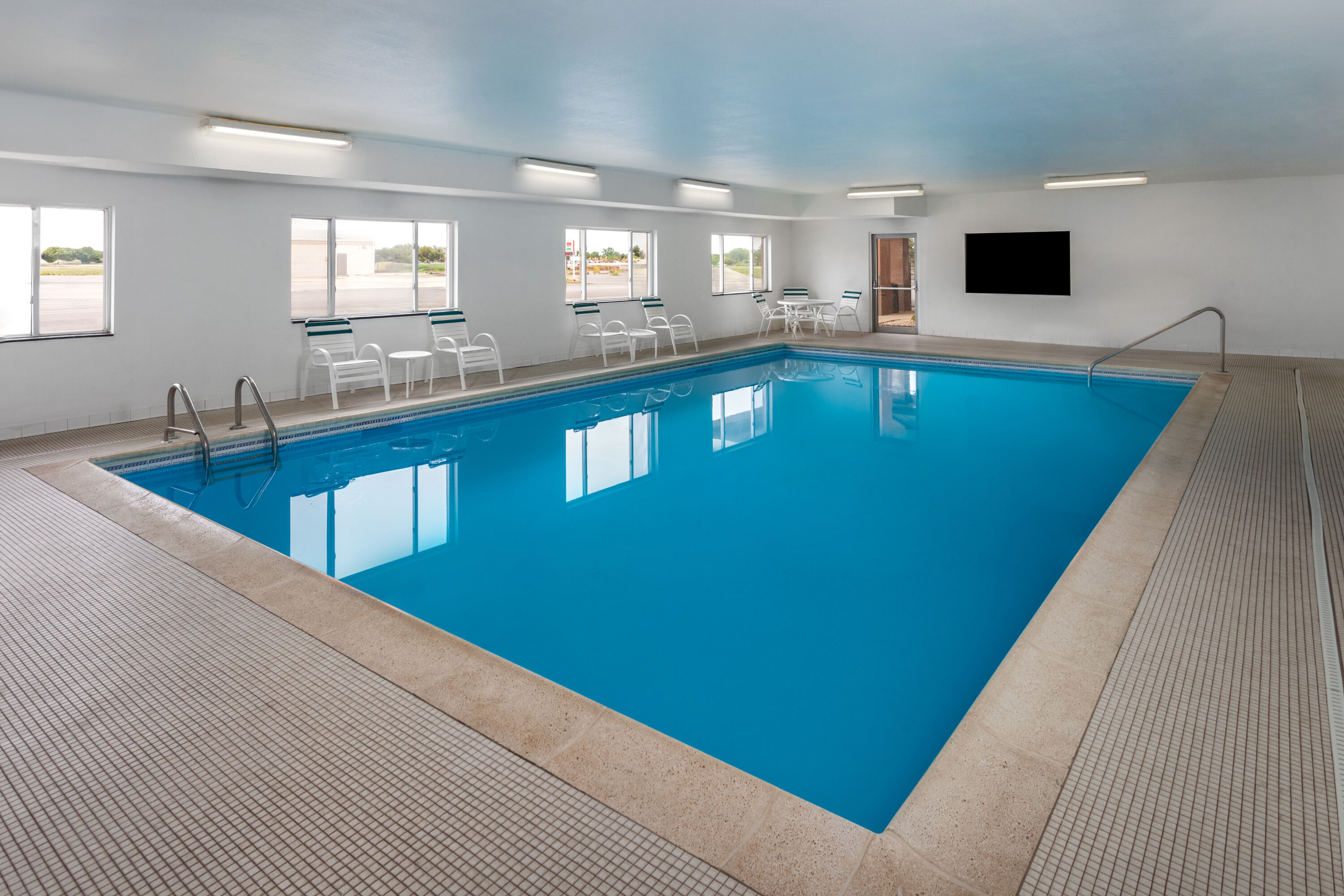 Indoor pool at the Days Inn & Suites by Wyndham Morris/I-80 in Morris, Illinois