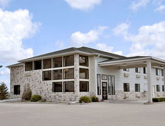 Exterior of Days Inn by Wyndham Morton hotel in Morton, Illinois