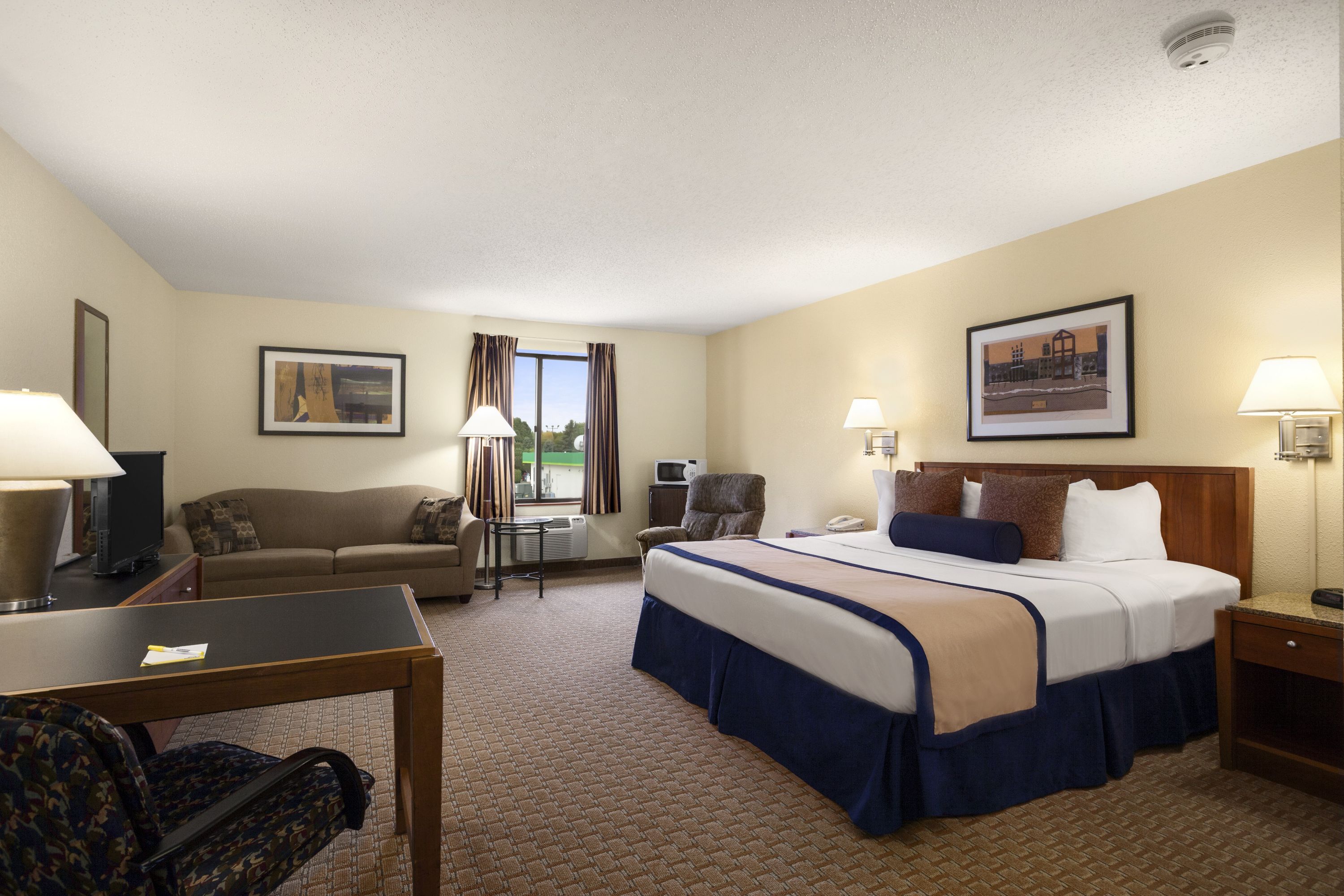 Days Inn by Wyndham Oglesby/ Starved Rock suite in Oglesby, Illinois