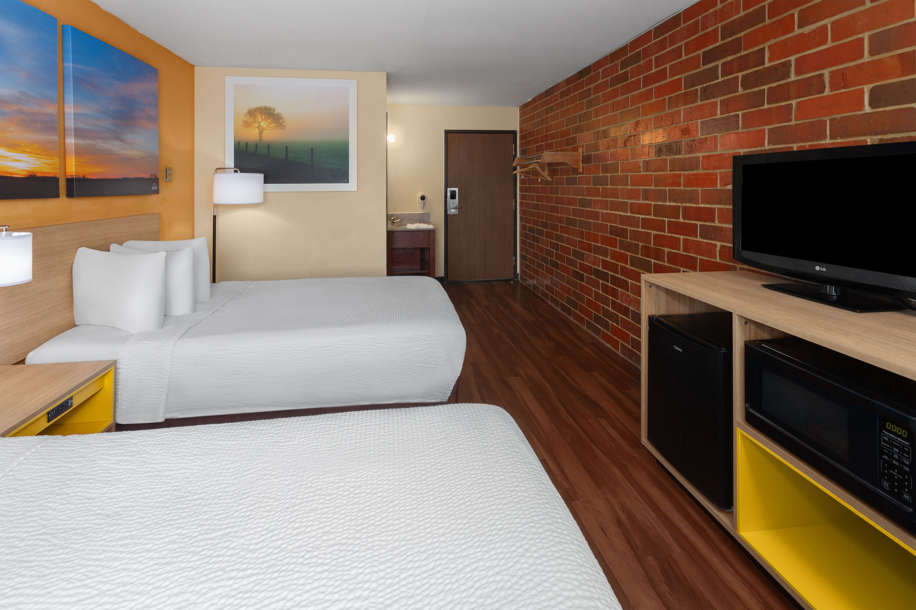 Guest room at the Days Inn by Wyndham Rockford I-90 Casino District in Rockford, Illinois