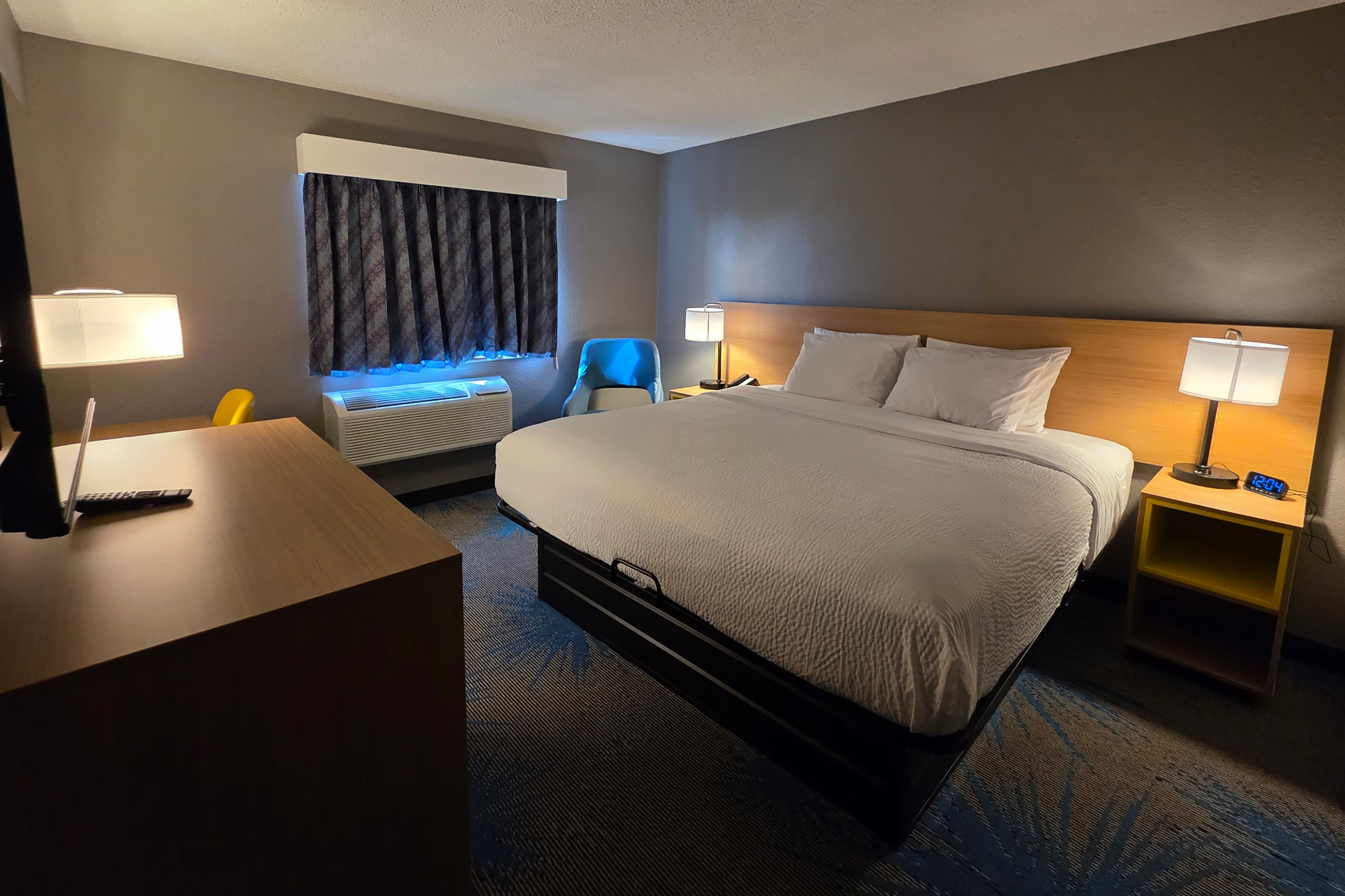 Guest room at the Days Inn by Wyndham Waukegan in Waukegan, Illinois