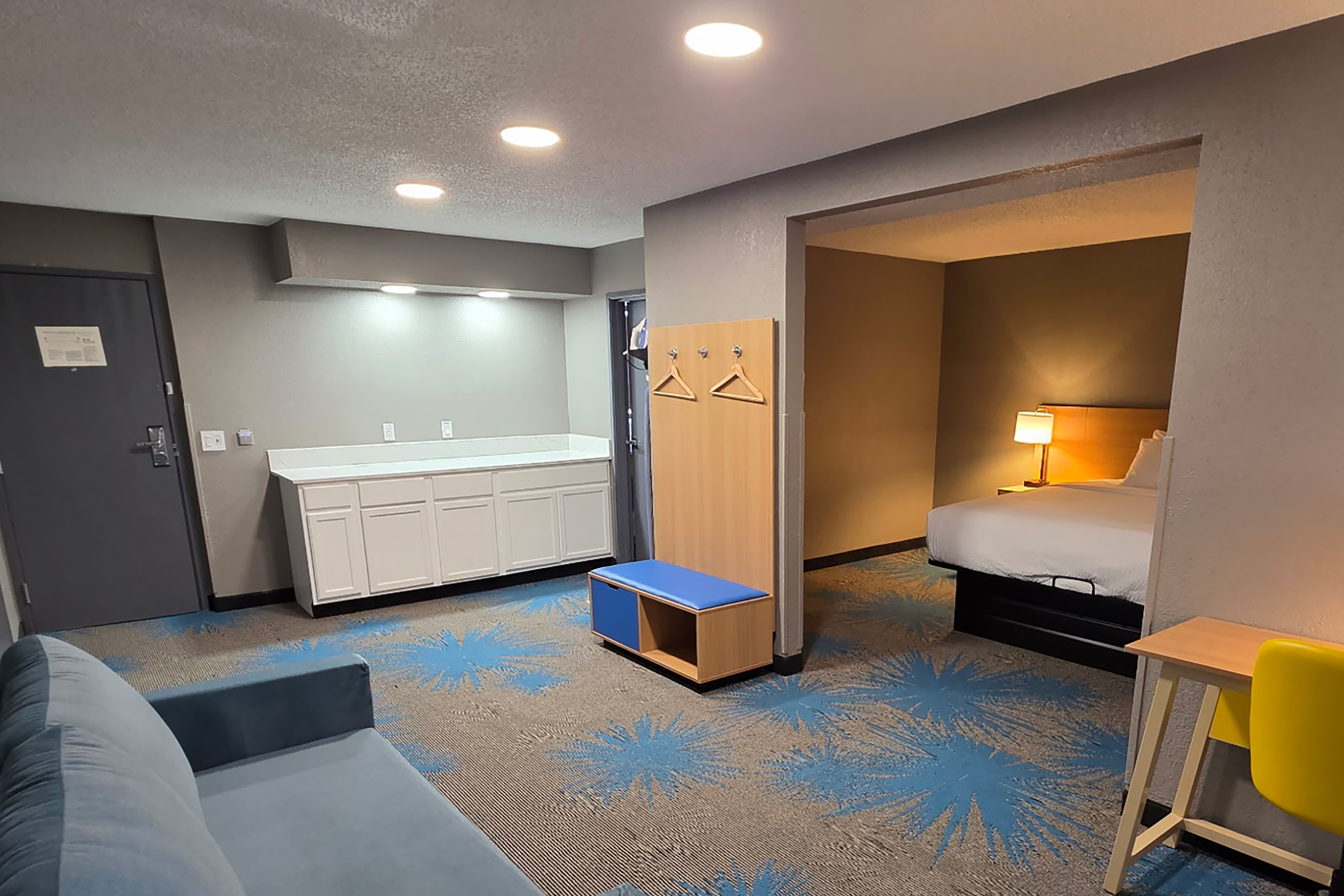 Guest room at the Days Inn by Wyndham Waukegan in Waukegan, Illinois