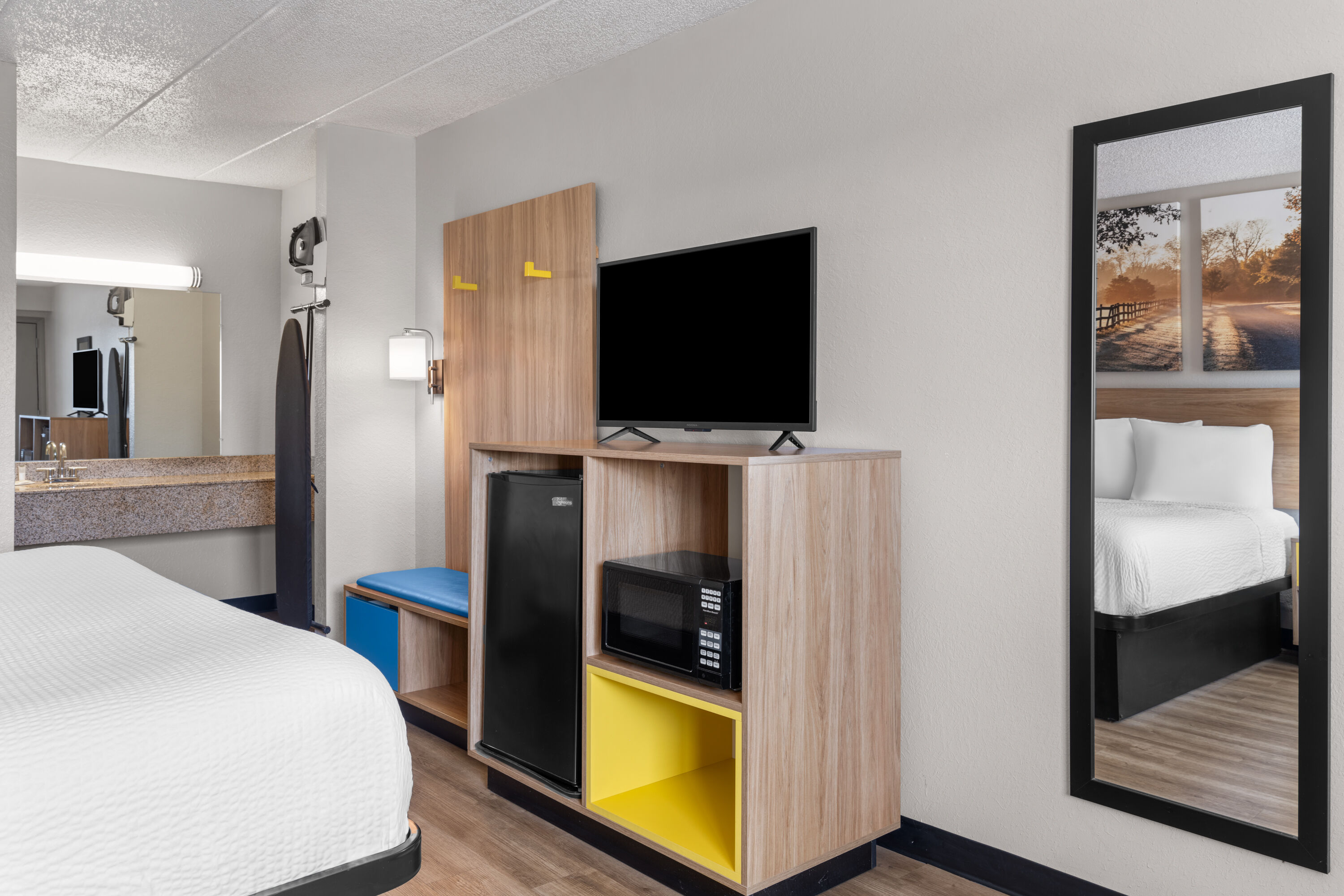 Guest room at the Days Inn by Wyndham Cloverdale Greencastle in Cloverdale, Indiana