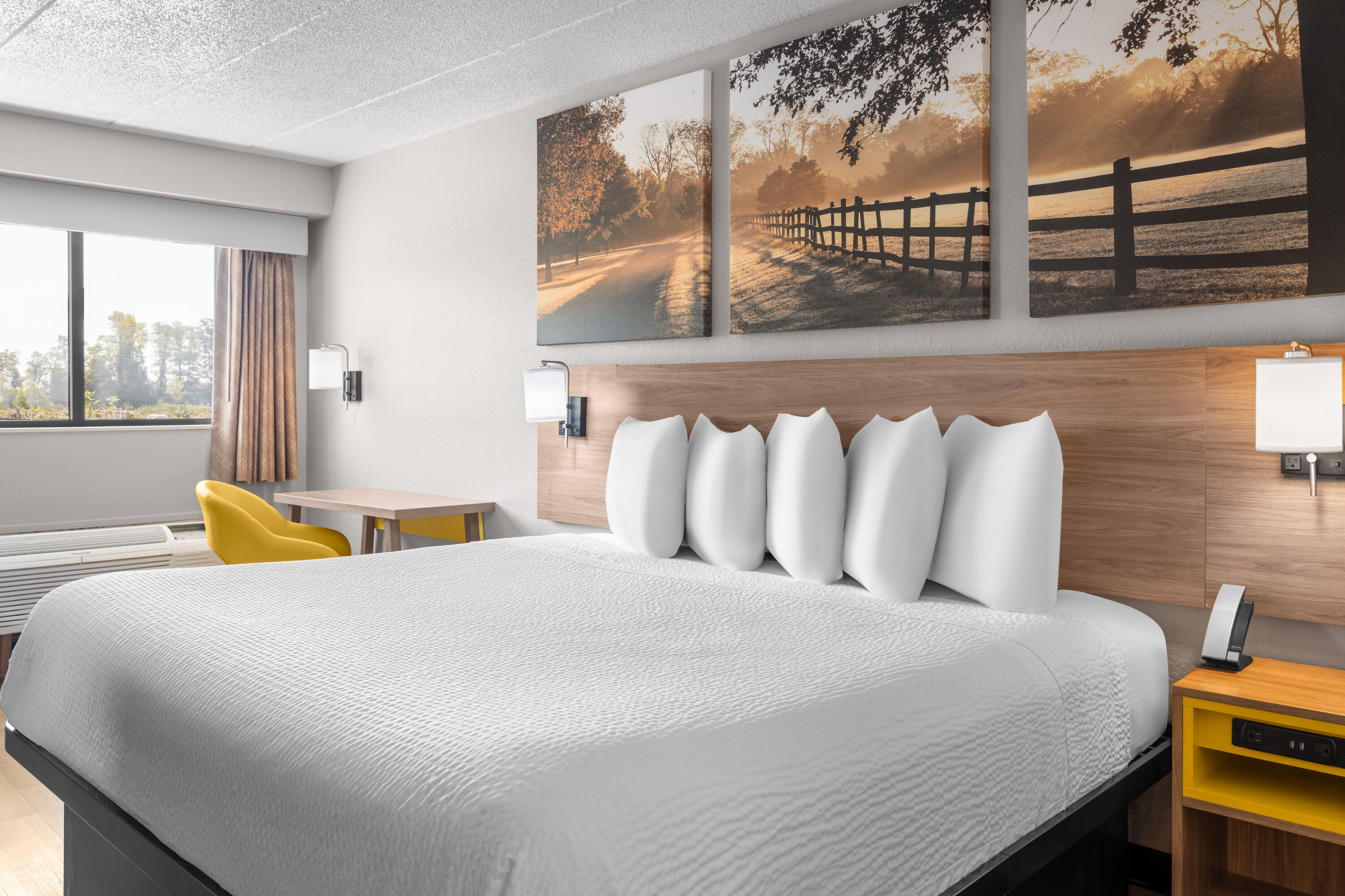 Guest room at the Days Inn by Wyndham Cloverdale Greencastle in Cloverdale, Indiana