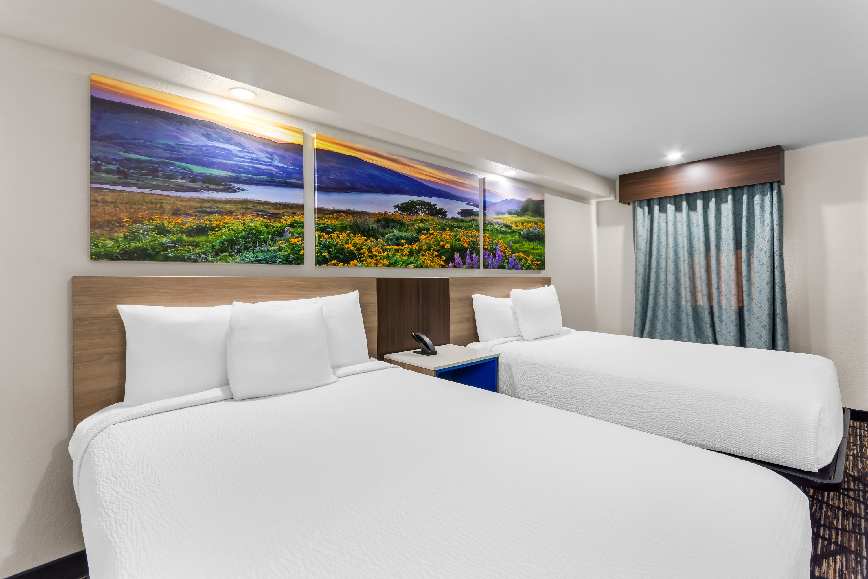 Double bed guest room at the Days Inn by Wyndham Indianapolis East Post Road in Indianapolis, Indiana