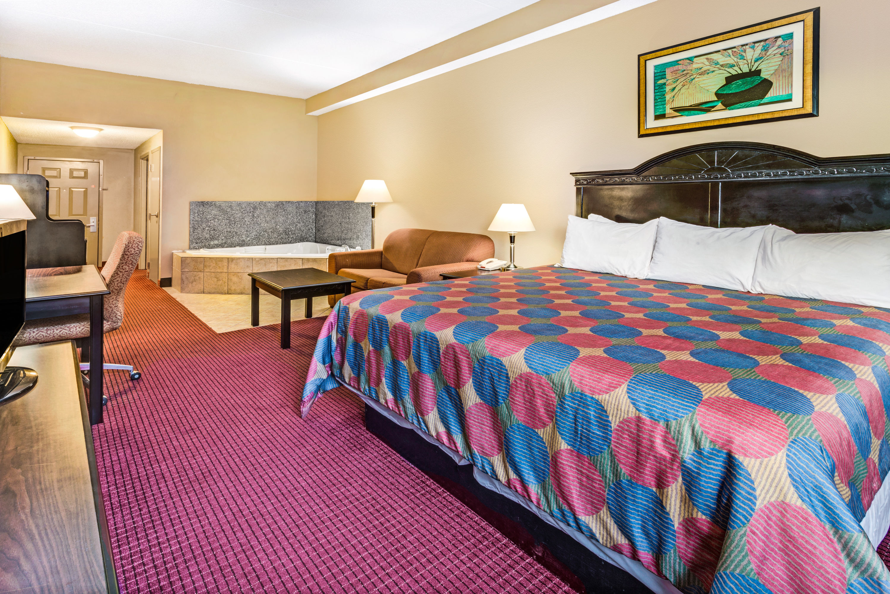 Days Inn & Suites by Wyndham Jeffersonville IN suite in Jeffersonville, Indiana