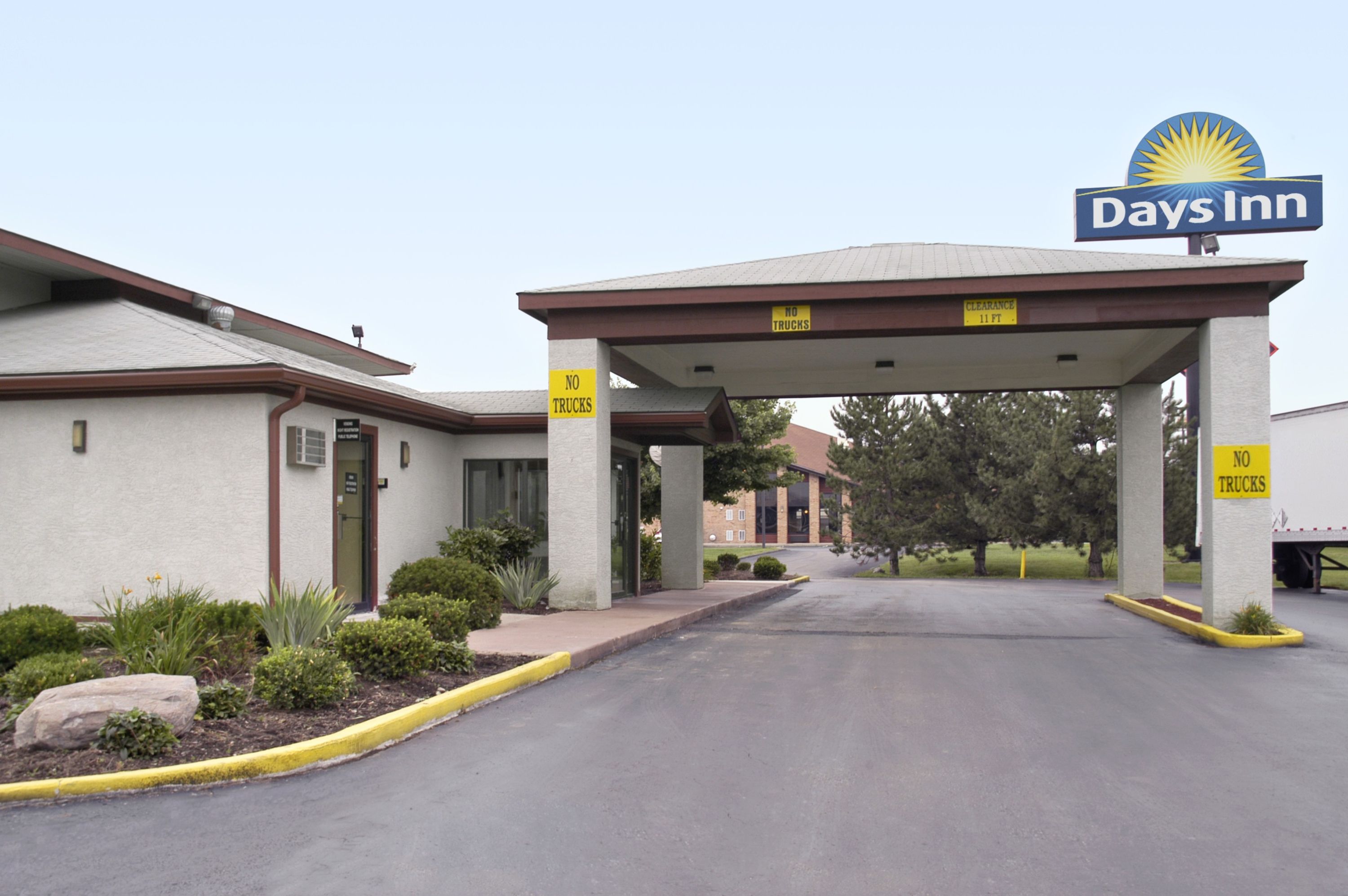 Days Inn by Wyndham Plainfield Plainfield Hotels, IN 46168