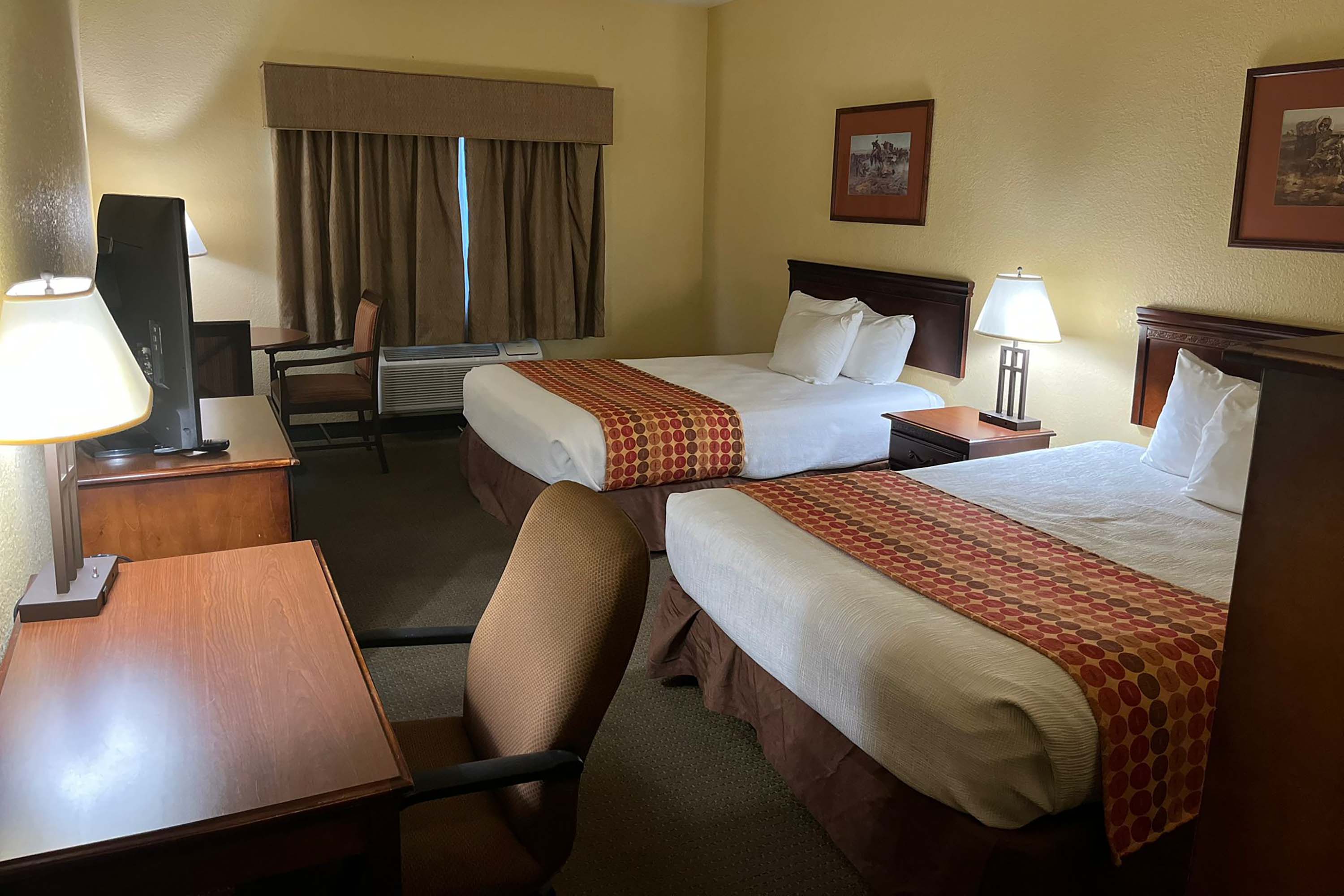 Guest room at the Days Inn by Wyndham Coffeyville in Coffeyville, Kansas