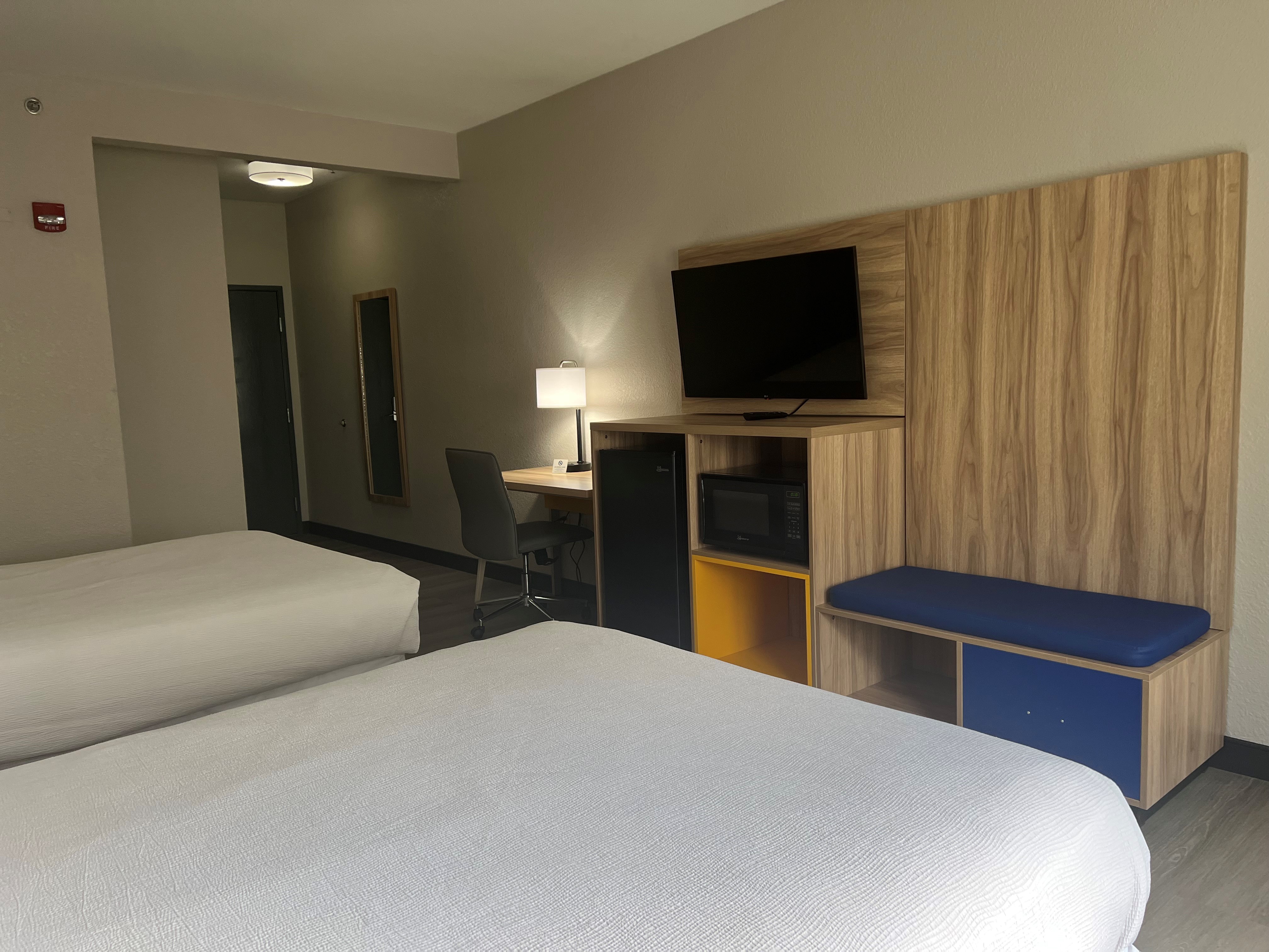 Guest room at the Days Inn by Wyndham Coffeyville in Coffeyville, Kansas