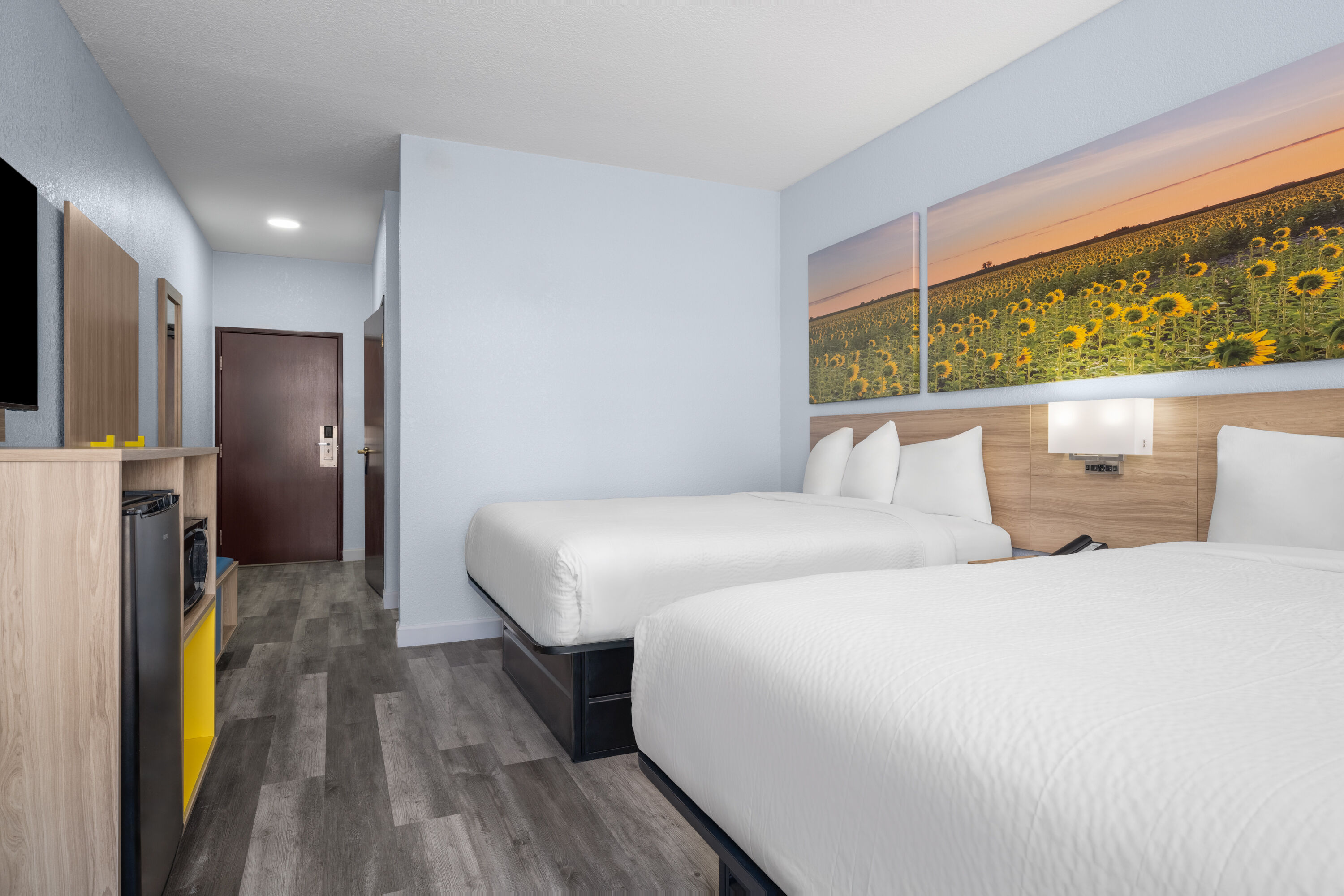 Guest room at the Days Inn by Wyndham Dodge City in Dodge City, Kansas