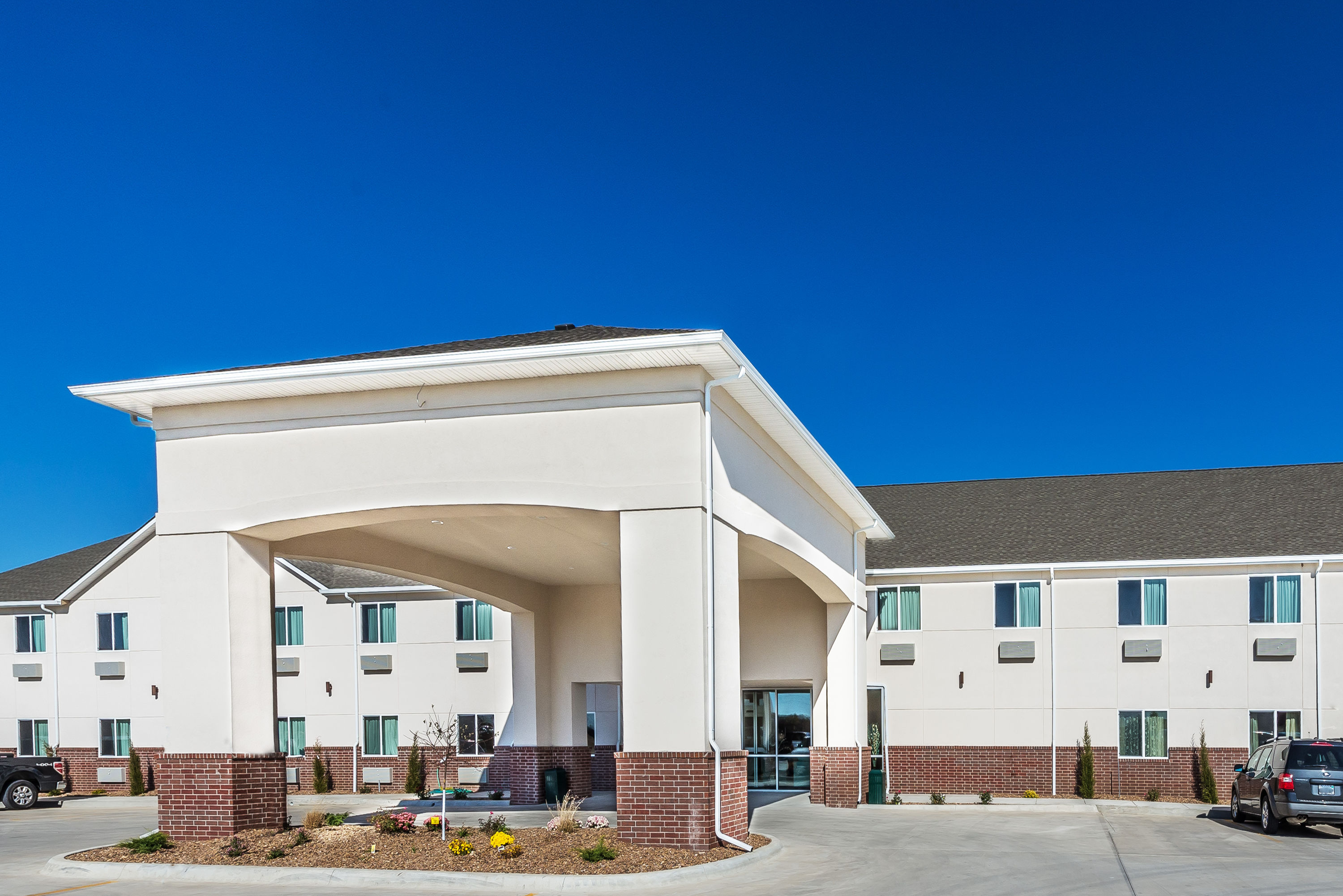 Days Inn & Suites by Wyndham El Dorado El Dorado, KS Hotels