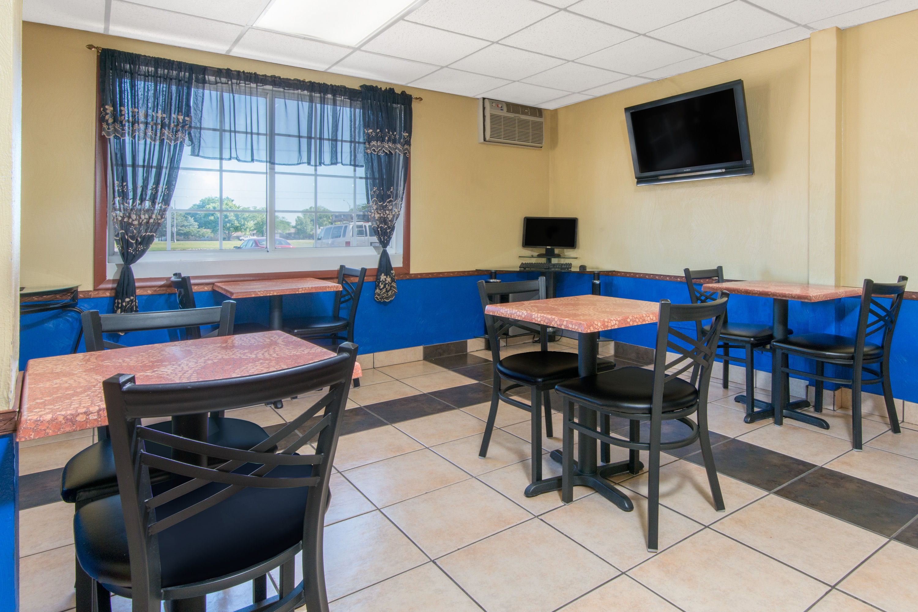 Days Inn Wyndham Great Bend Great Bend  Hotels
