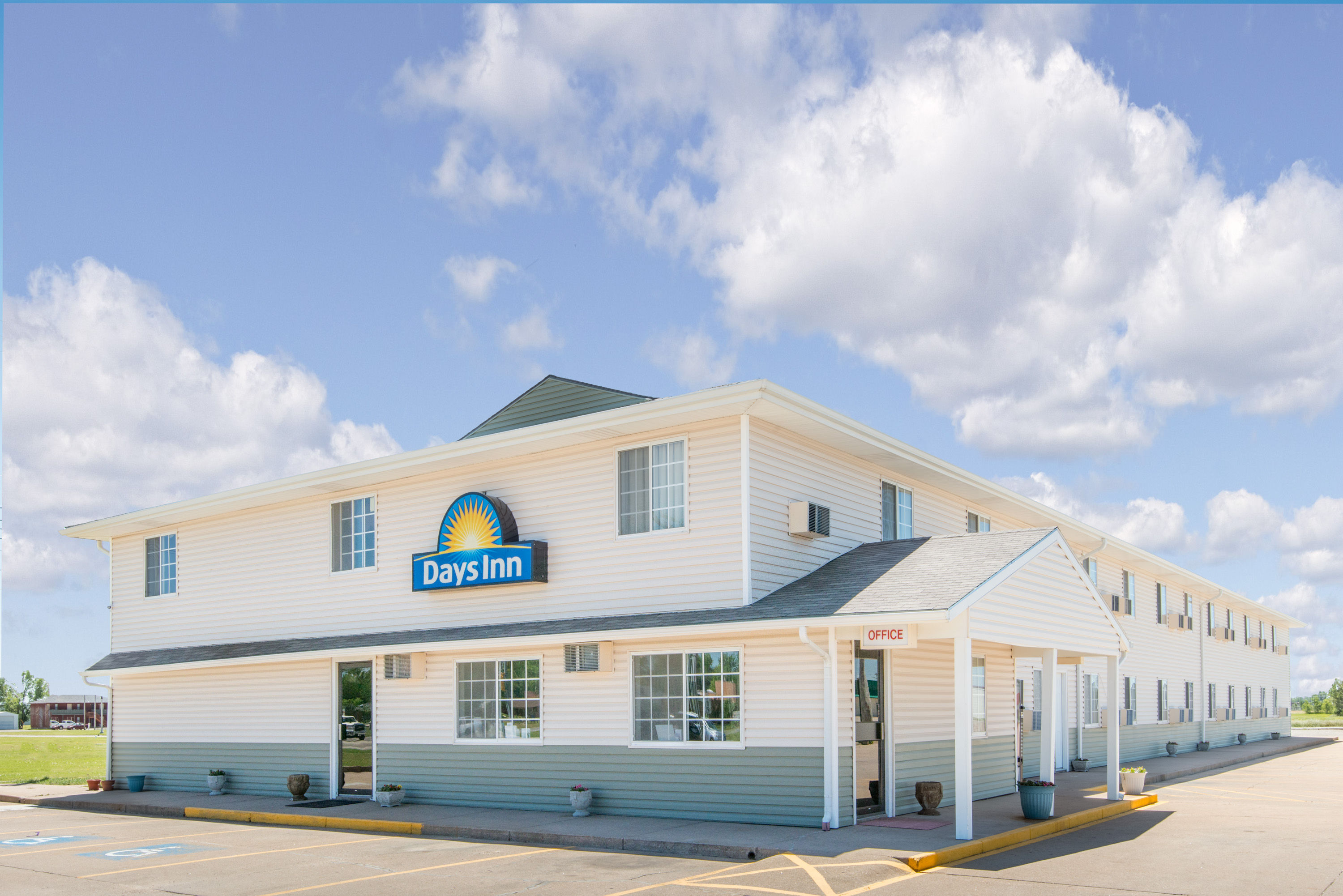 Exterior of Days Inn by Wyndham Great Bend hotel in Great Bend, Kansas