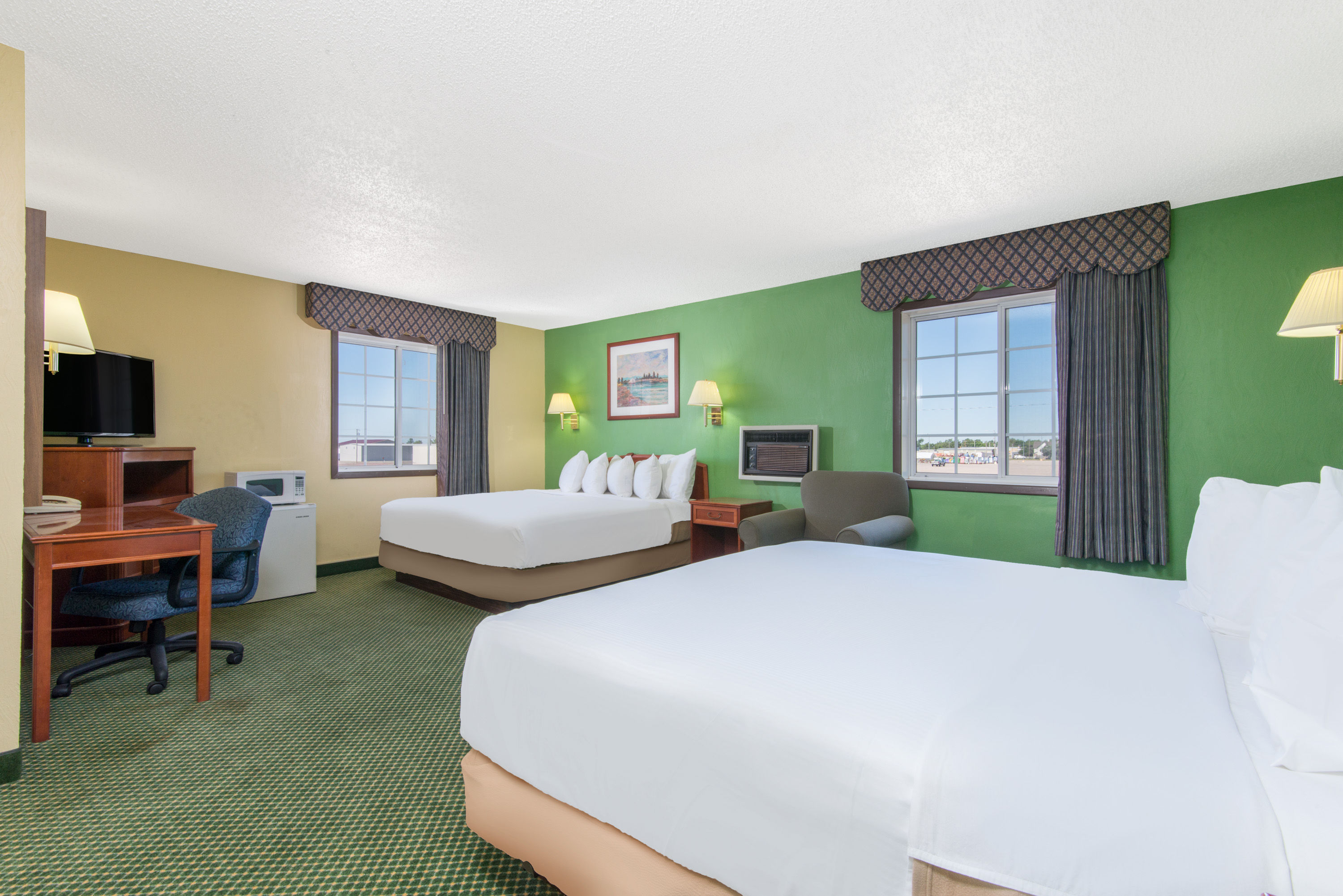 Days Inn by Wyndham Great Bend suite in Great Bend, Kansas