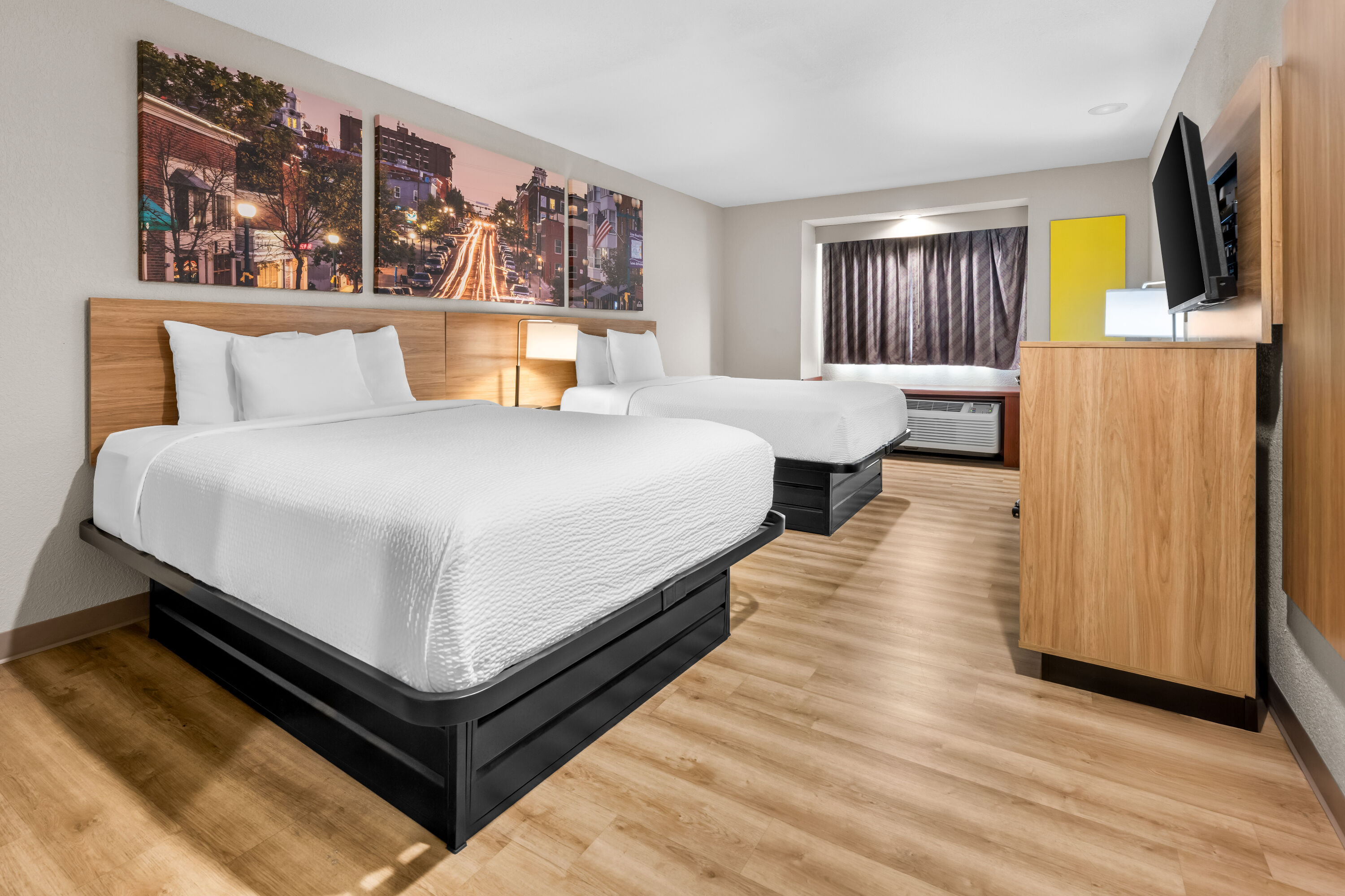 Double bed guest room at the Days Inn by Wyndham near Kansas Speedway in Kansas City, Kansas