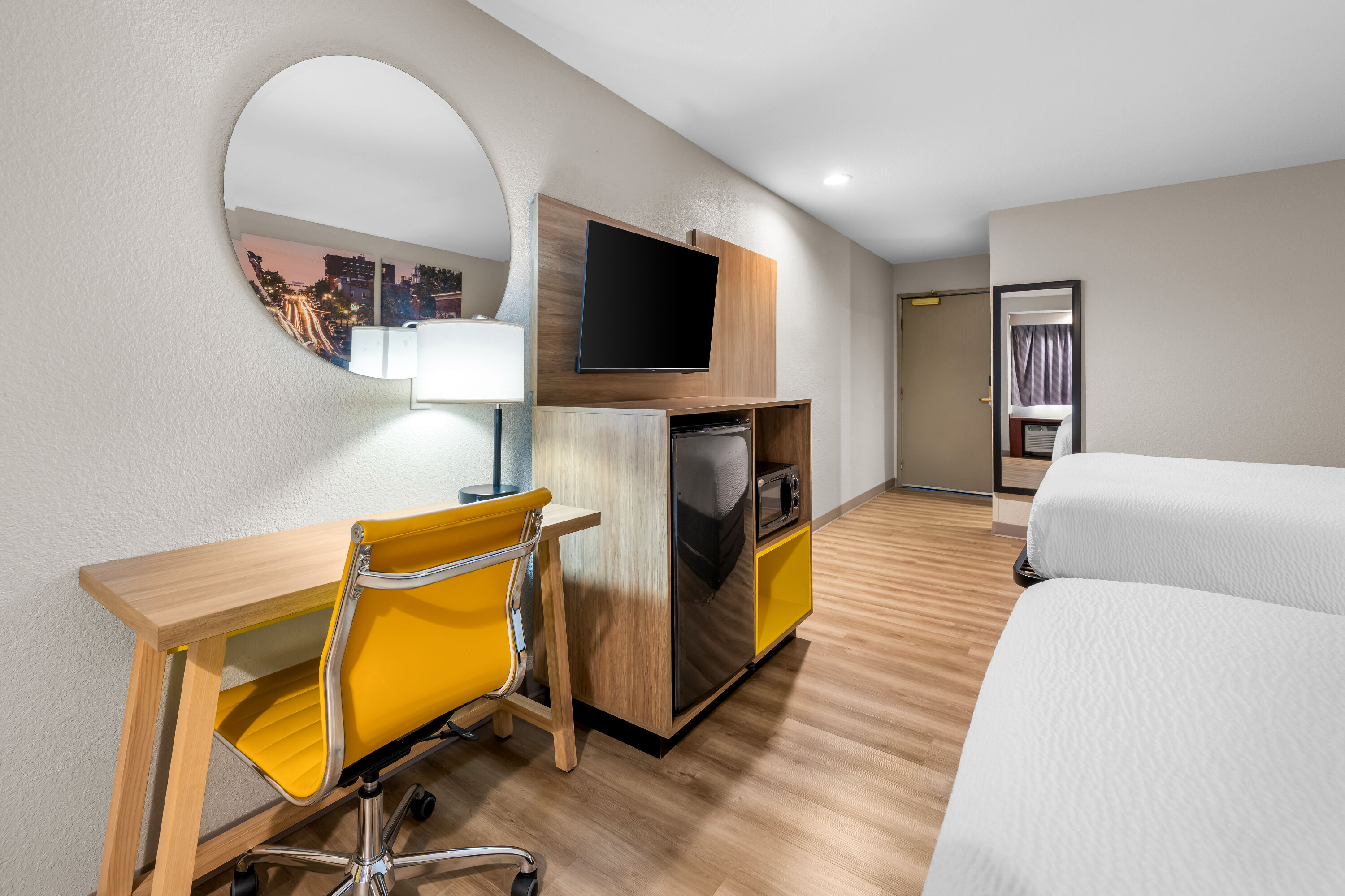 Double bed guest room at the Days Inn by Wyndham near Kansas Speedway in Kansas City, Kansas