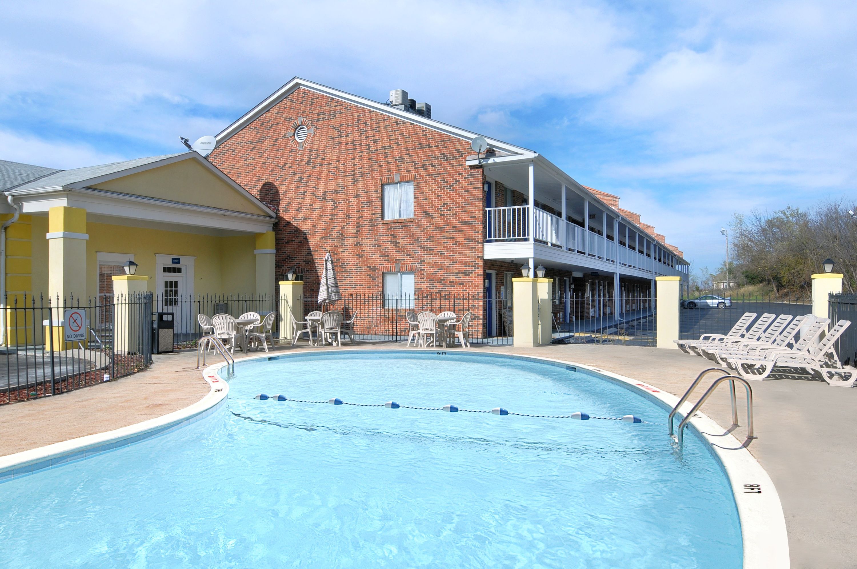 Days Inn Lawrence