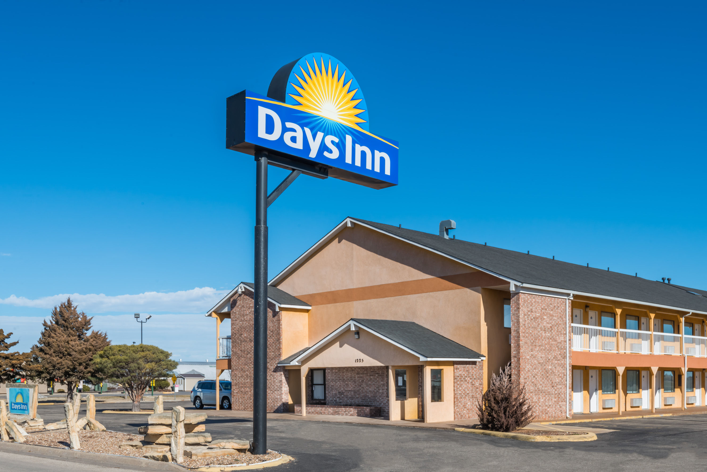 Exterior of Days Inn by Wyndham Russell hotel in Russell, Kansas