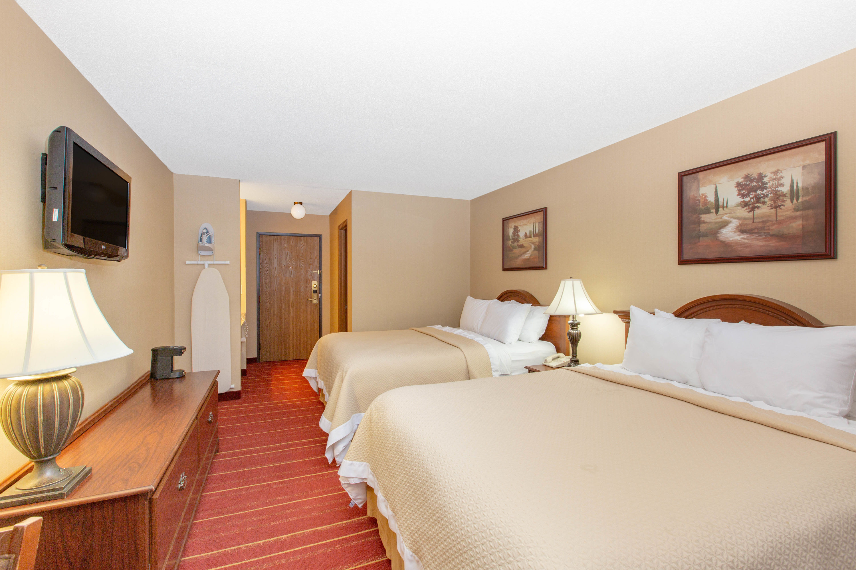Guest room at the Days Inn by Wyndham Salina I-70 in Salina, Kansas