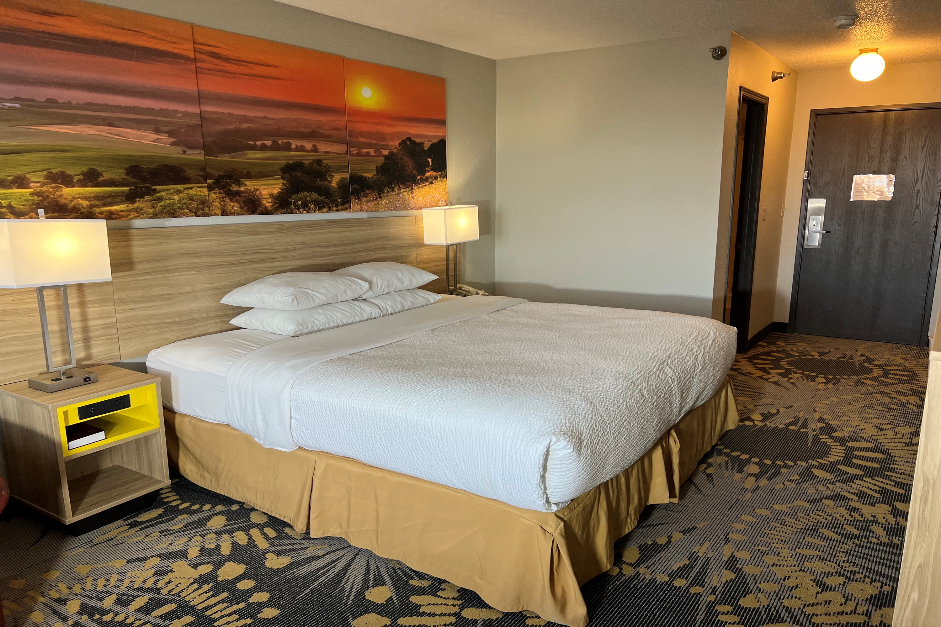 Guest room at the Days Inn by Wyndham Salina I-70 in Salina, Kansas