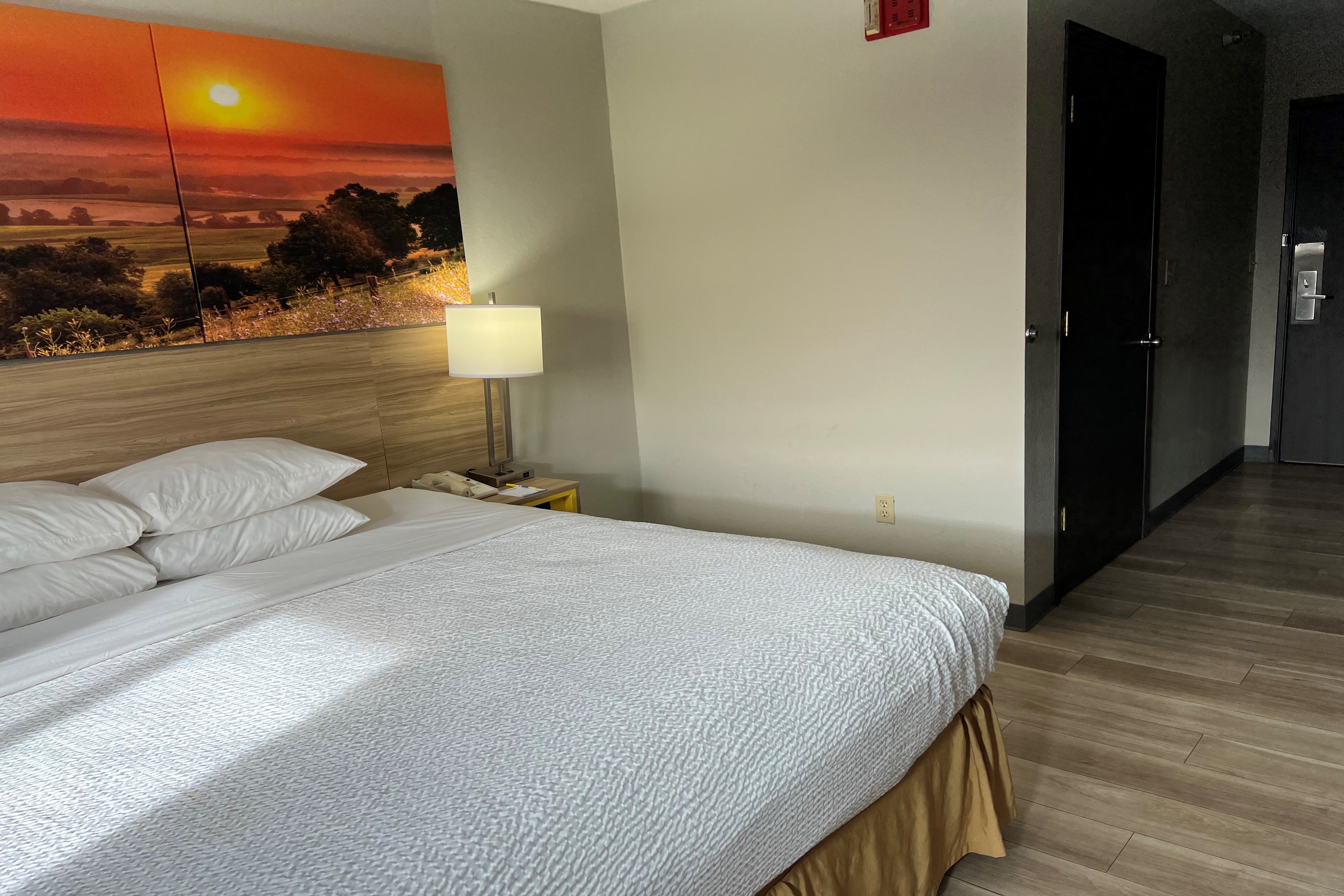 Guest room at the Days Inn by Wyndham Salina I-70 in Salina, Kansas