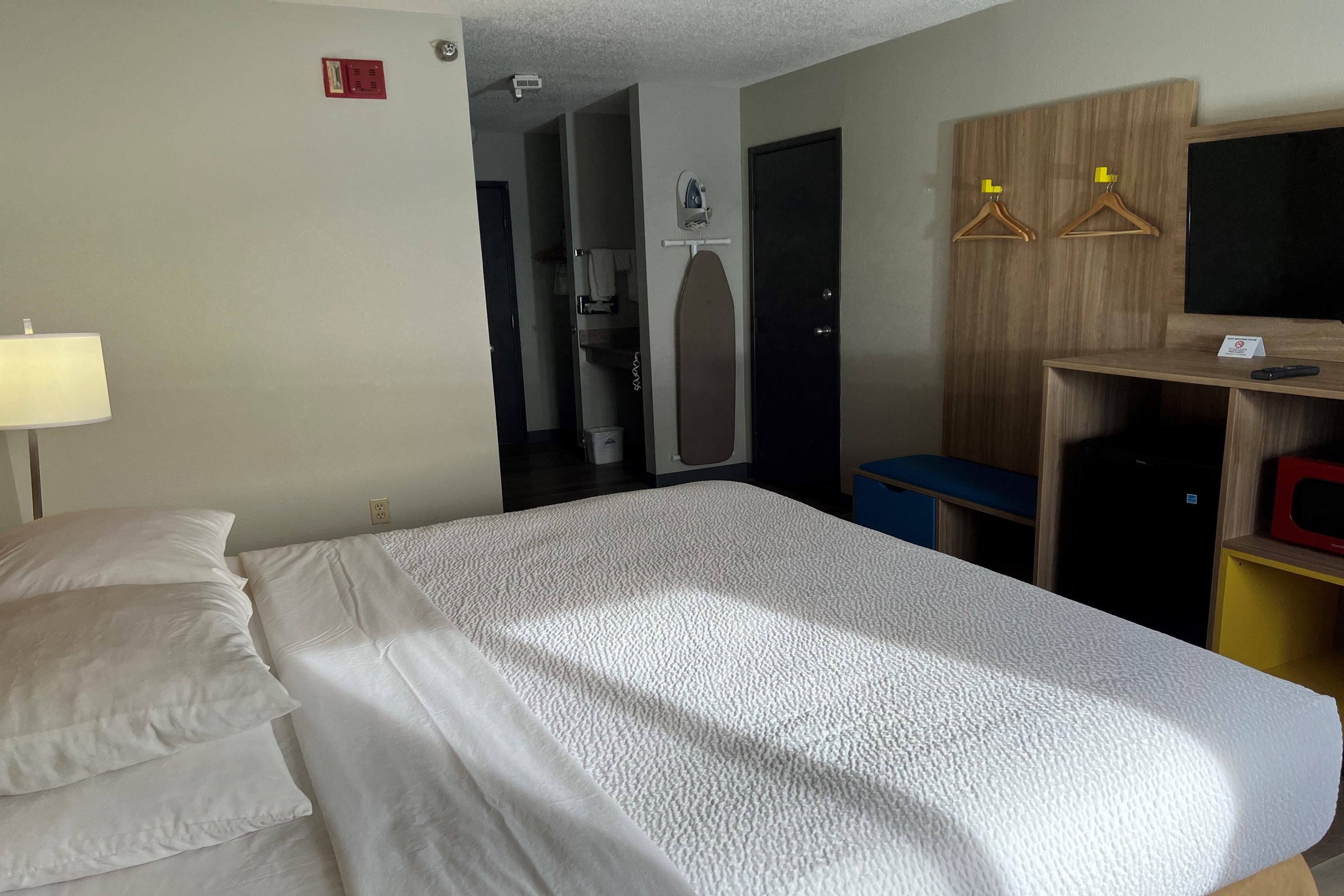 Guest room at the Days Inn by Wyndham Salina I-70 in Salina, Kansas