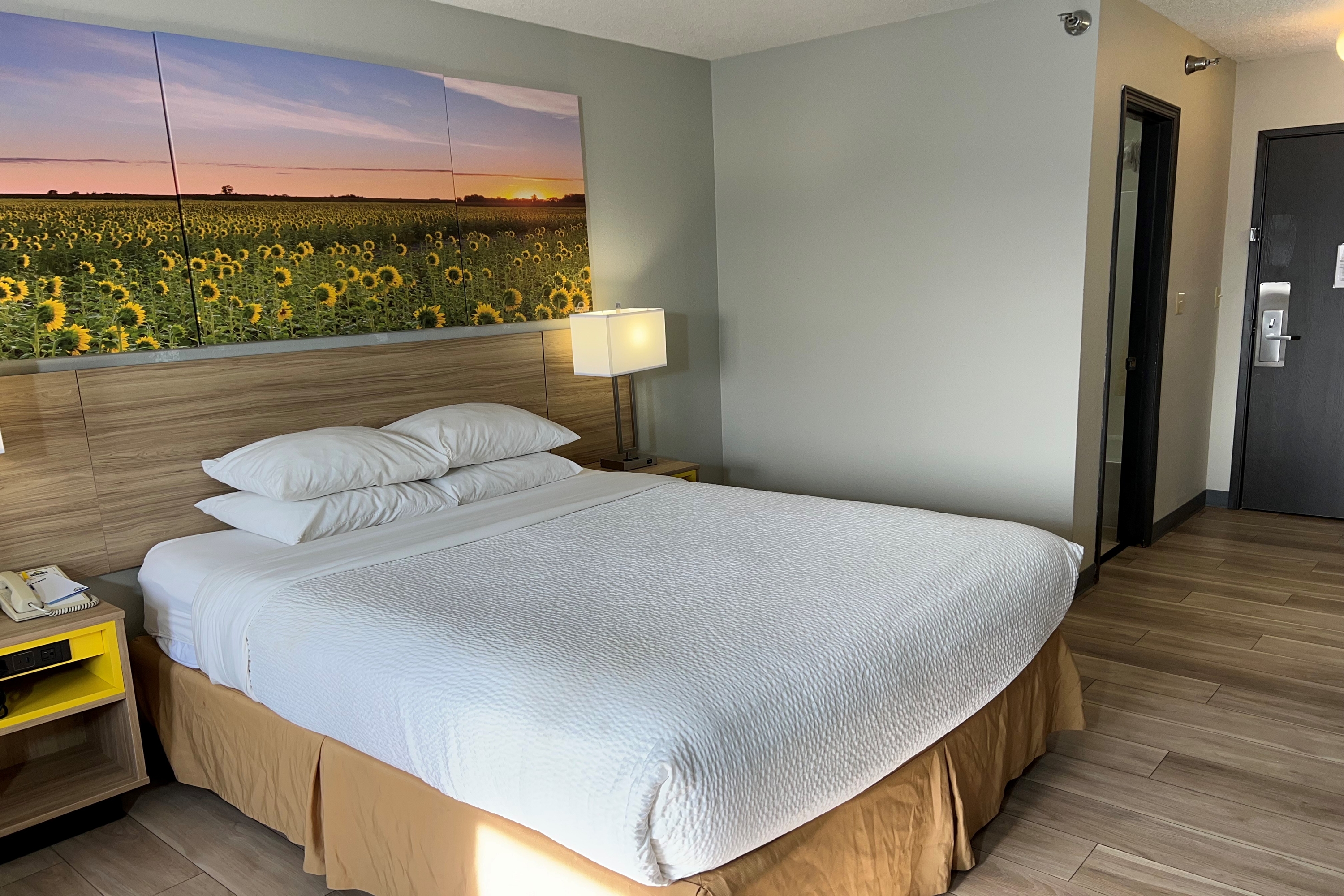 Guest room at the Days Inn by Wyndham Salina I-70 in Salina, Kansas