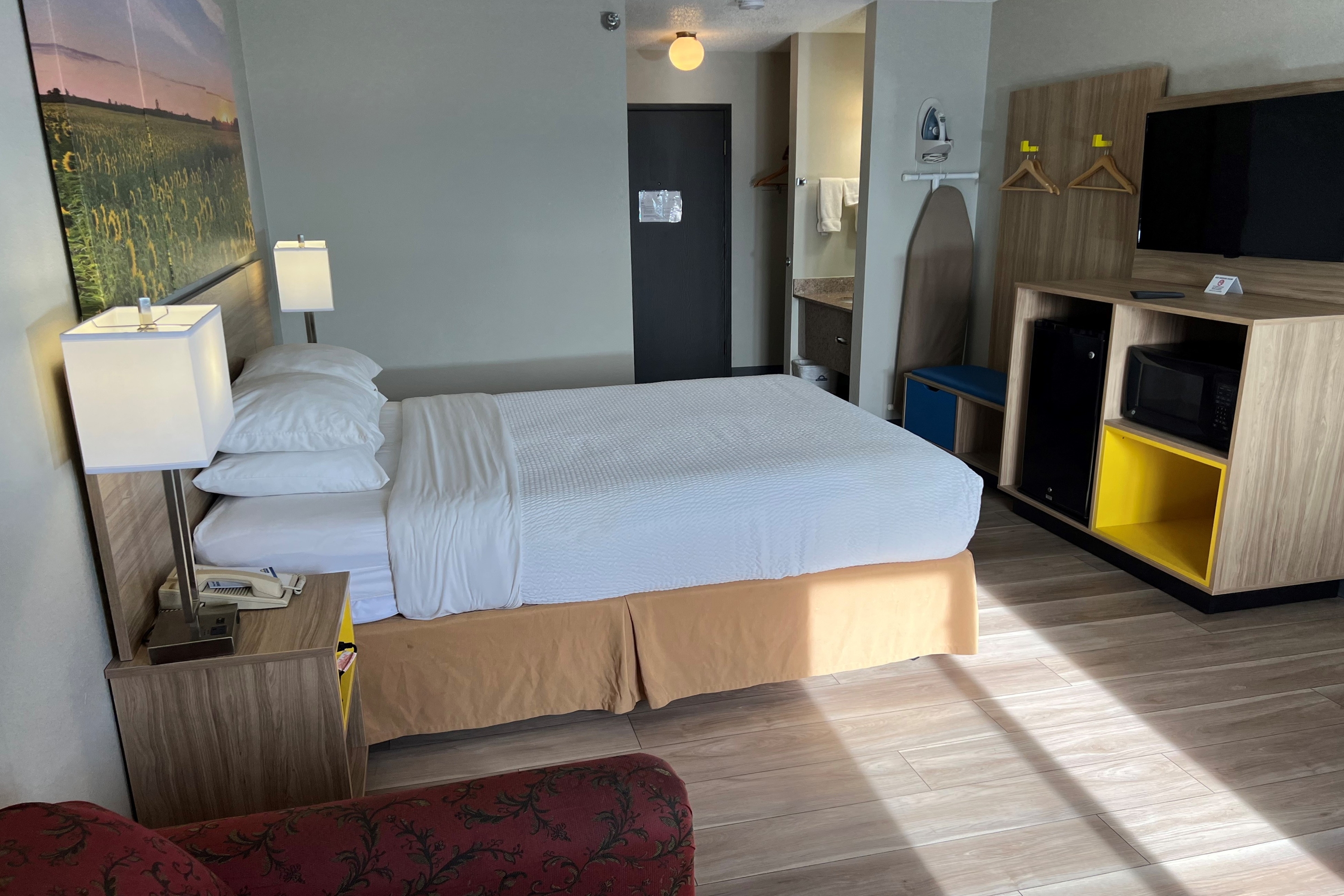 Guest room at the Days Inn by Wyndham Salina I-70 in Salina, Kansas