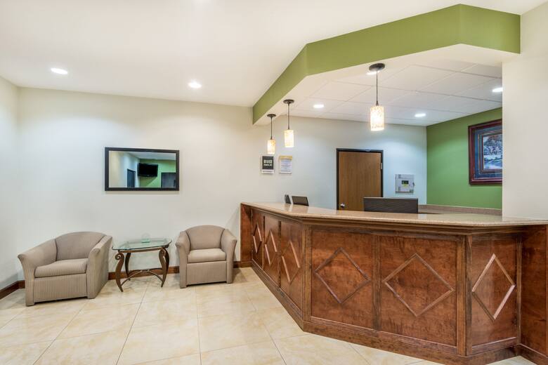 Days Inn Topeka hotel lobby in Topeka, Kansas