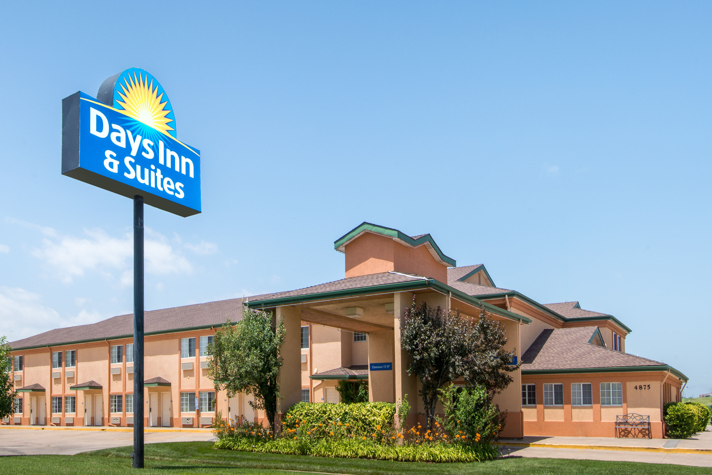 Days Inn Suites Wyndham Wichita Wichita  Hotels
