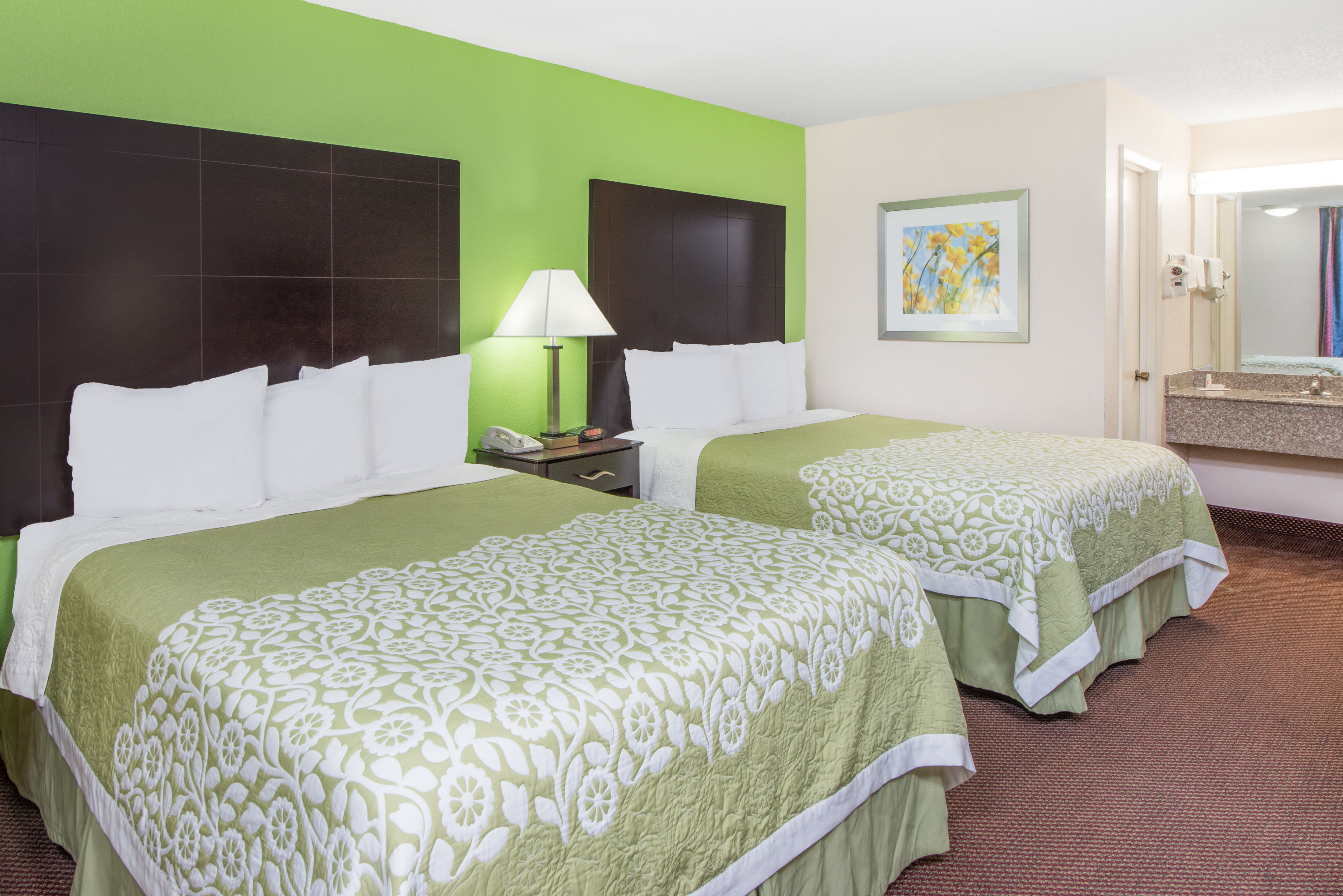 Days Inn Wyndham Calvert City Calvert City  Hotels
