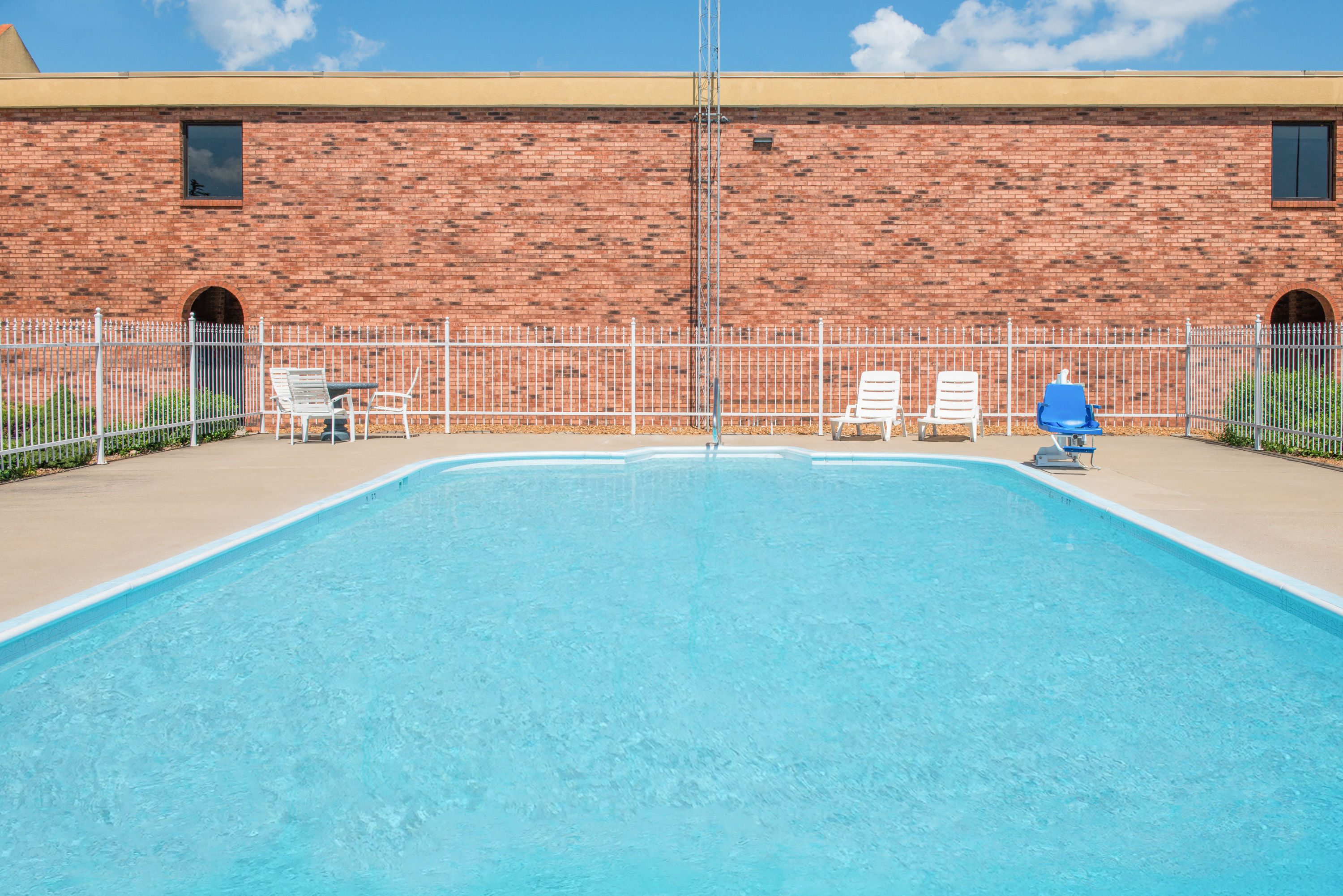 Days Inn by Wyndham Calvert City Calvert City, KY Hotels