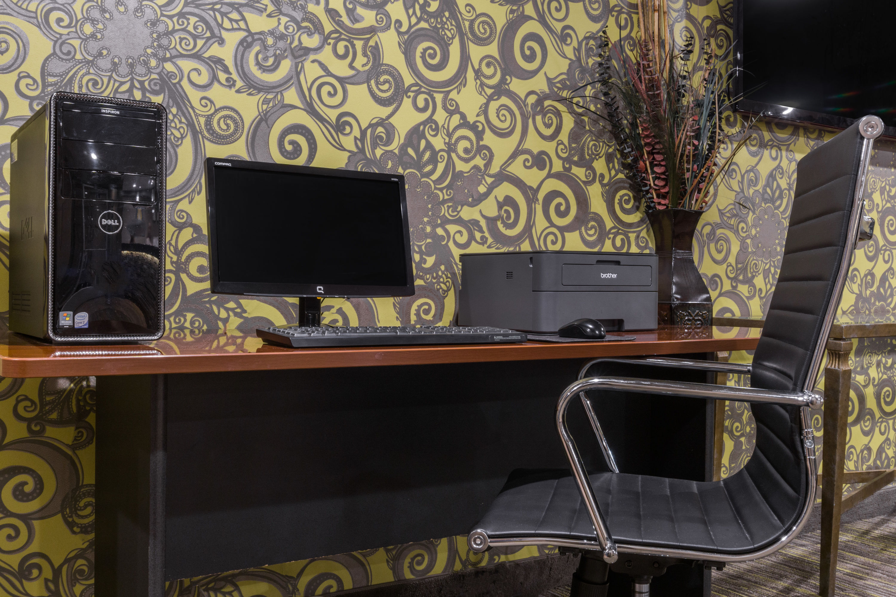 Days Inn by Wyndham Florence Cincinnati Area business center in Florence, Kentucky