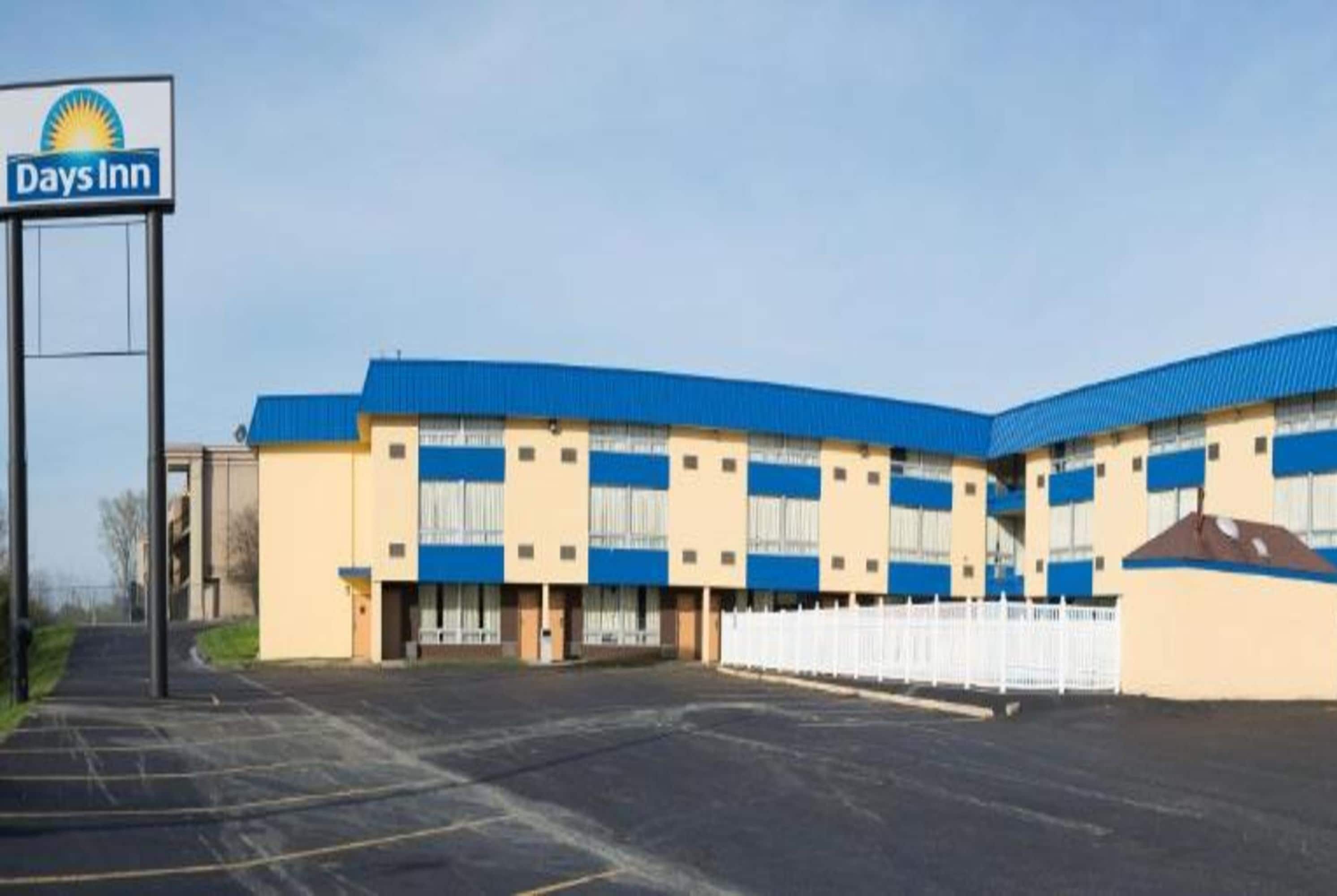 Days Inn by Wyndham Fort Wright Cincinnati Area Fort Wright, KY Hotels