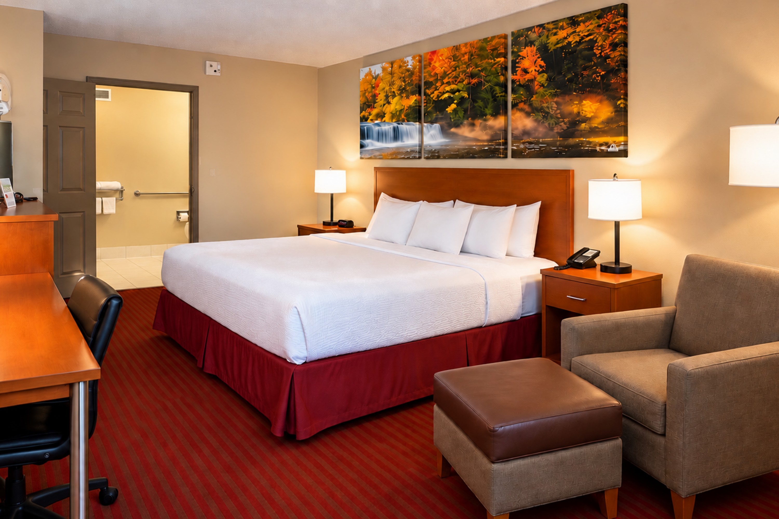 Guest room at the Days Inn by Wyndham Franklin in Franklin, Kentucky