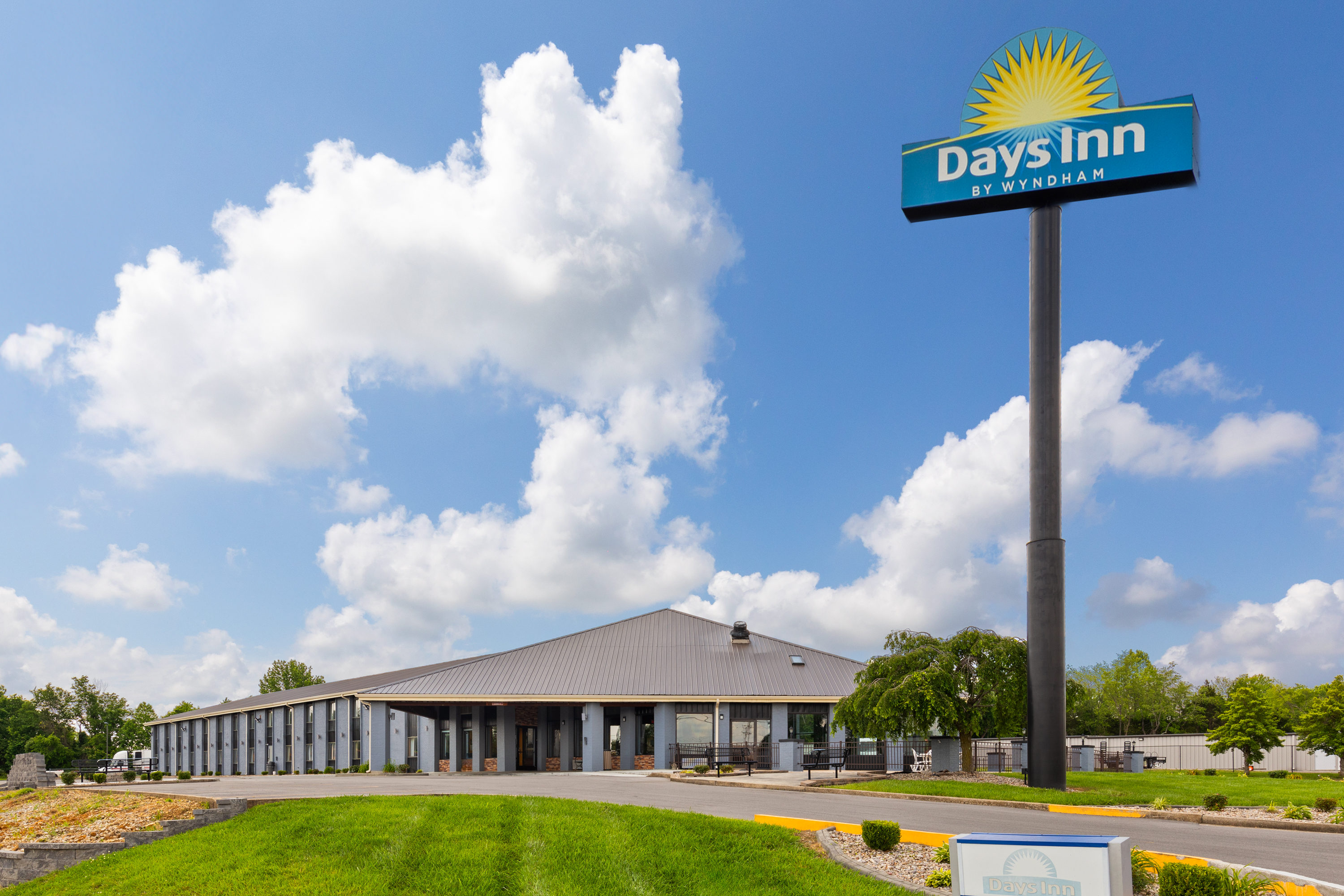 Days Inn by Wyndham Glasgow Glasgow, KY Hotels