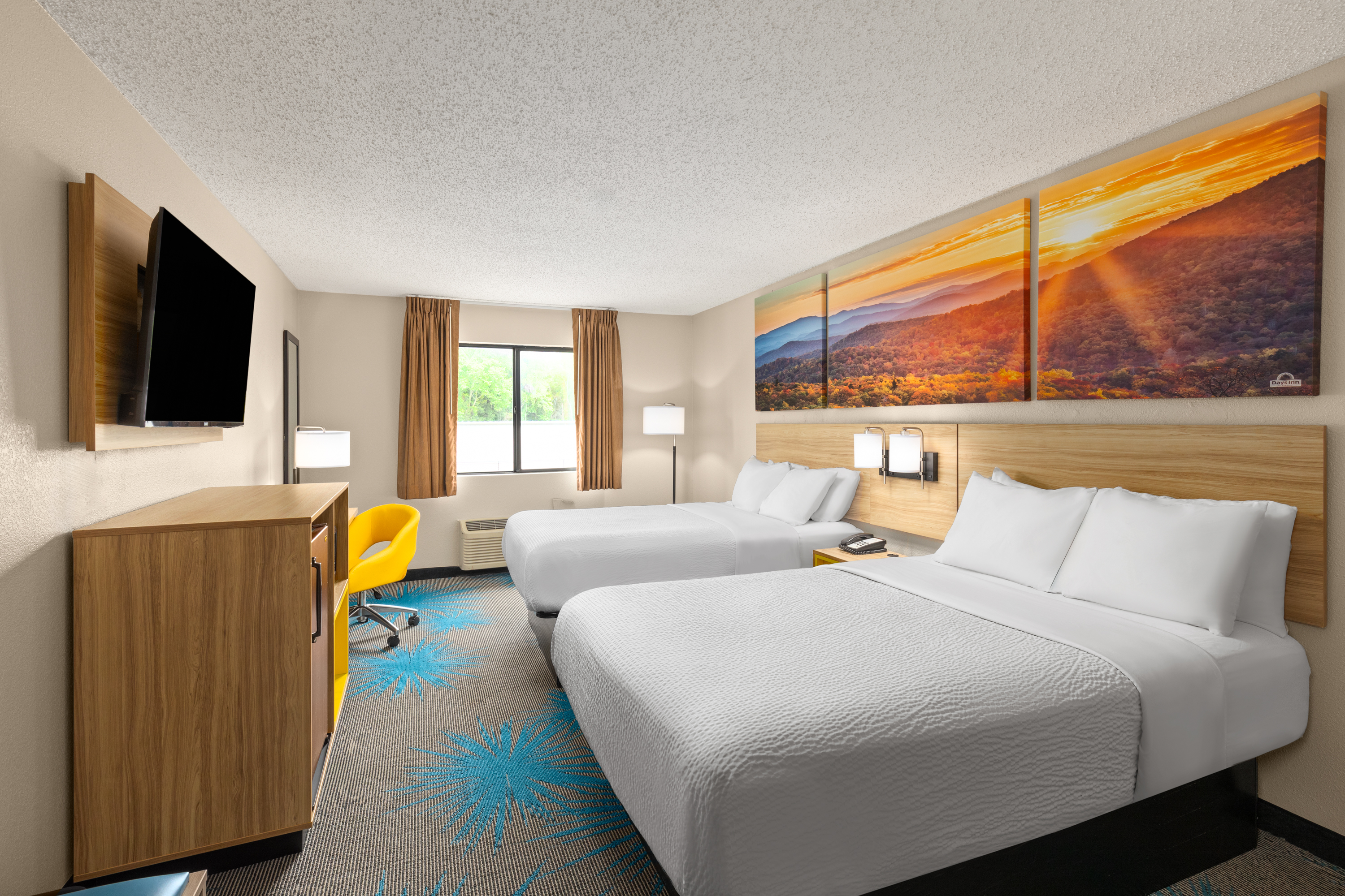 Guest room at the Days Inn by Wyndham Glasgow in Glasgow, Kentucky