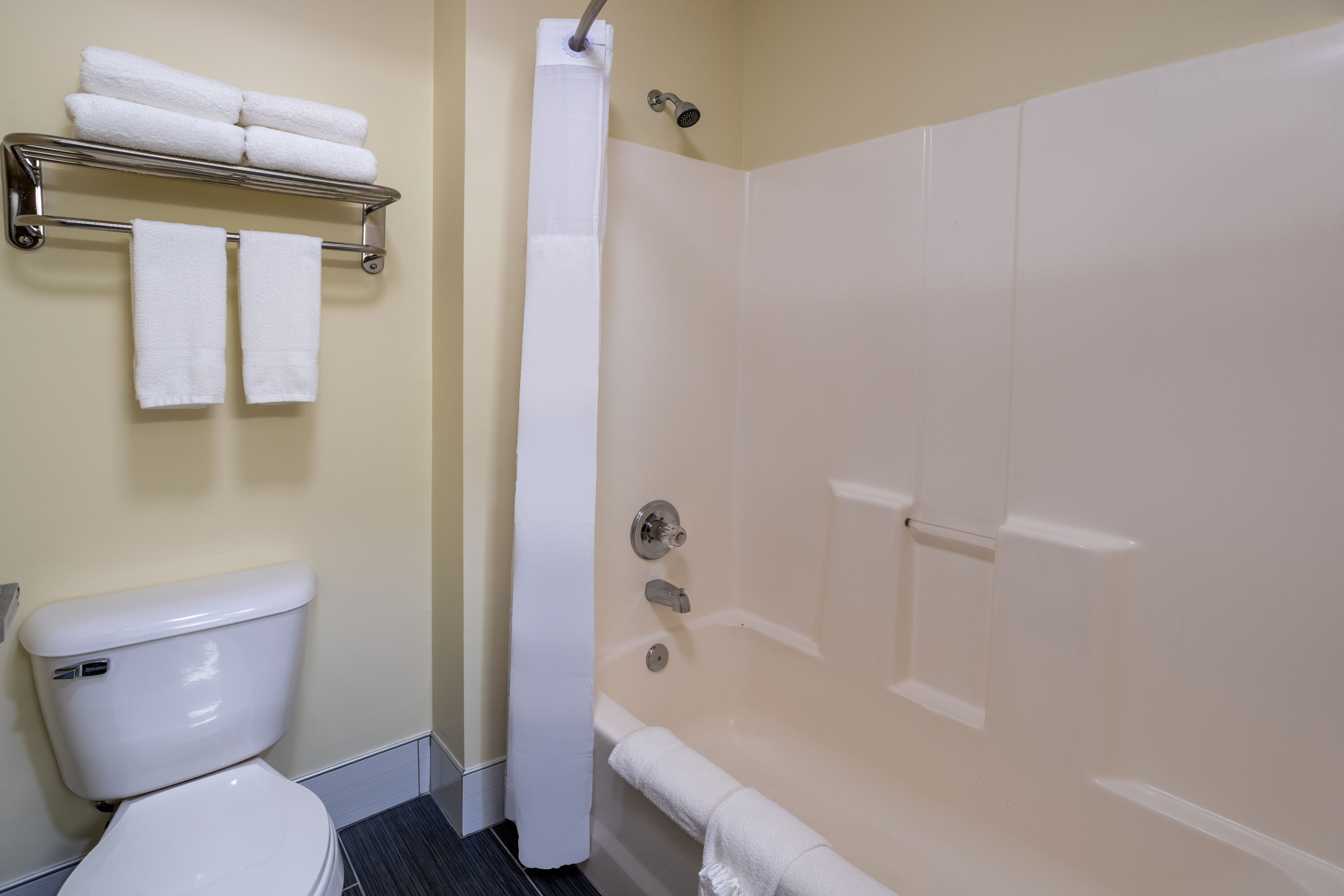 Guest room bath at the Days Inn by Wyndham Grayson in Grayson, Kentucky