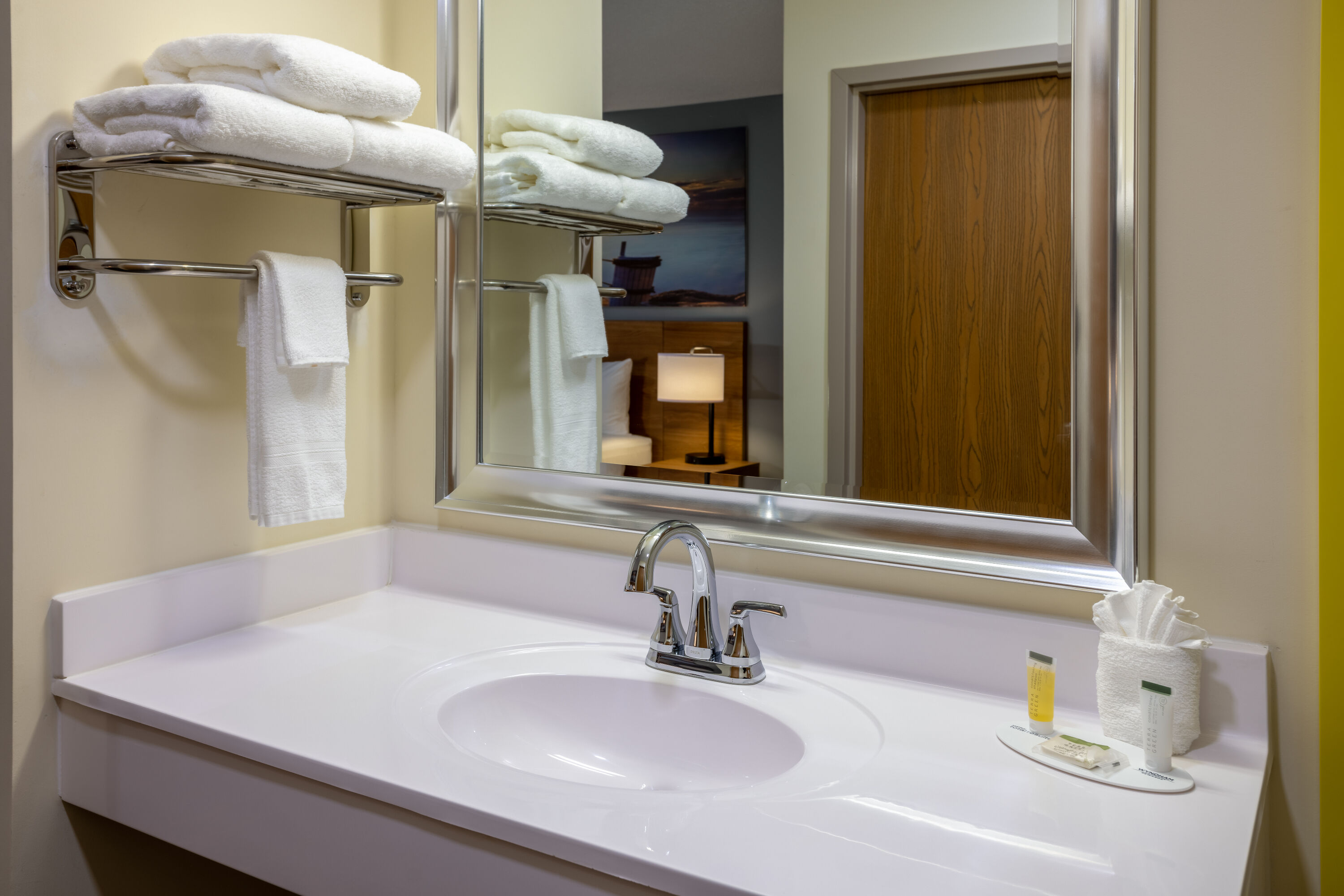 Guest room bath at the Days Inn by Wyndham Grayson in Grayson, Kentucky