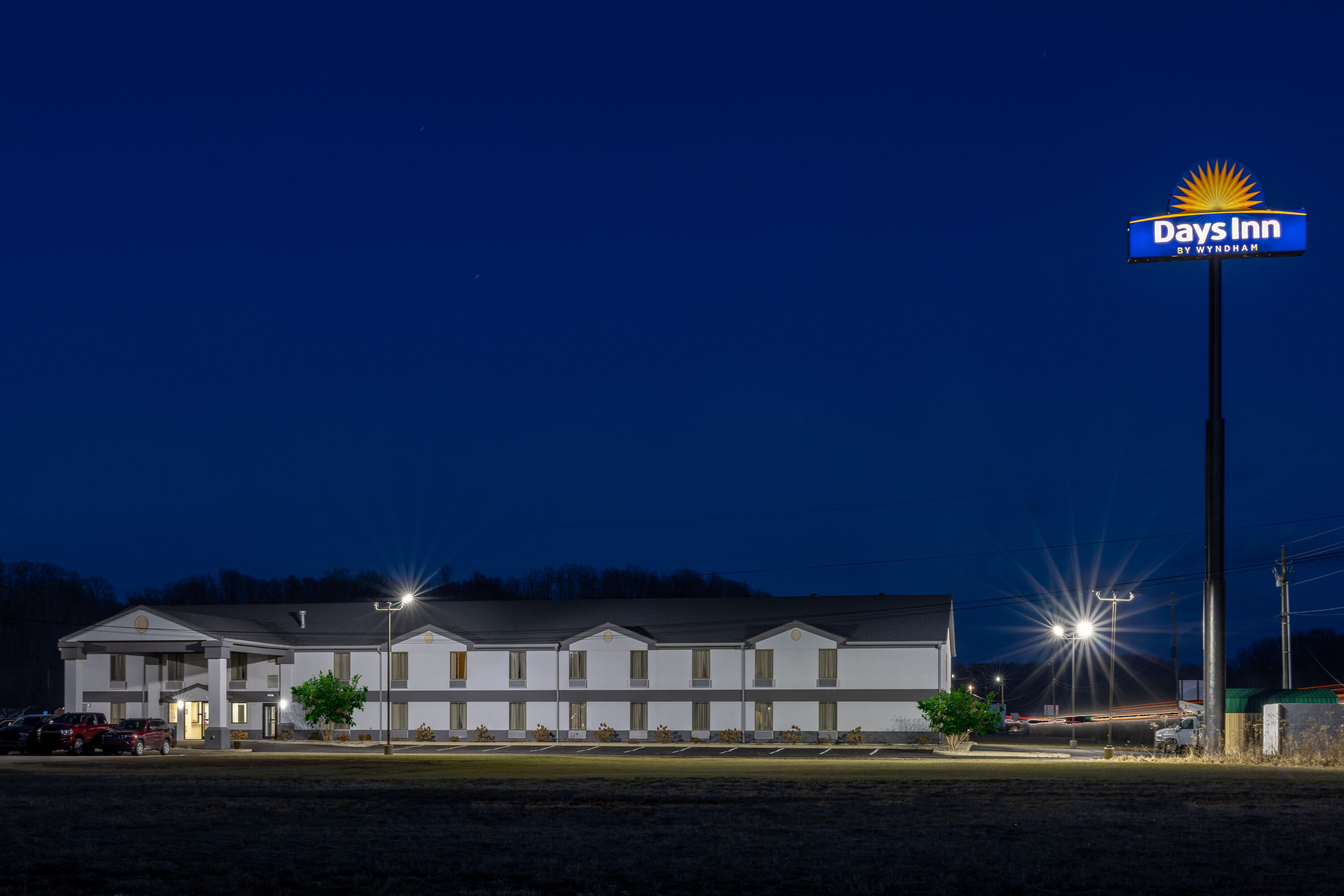 Exterior Dusk Image of Days Inn by Wyndham Grayson hotel in Grayson, Kentucky