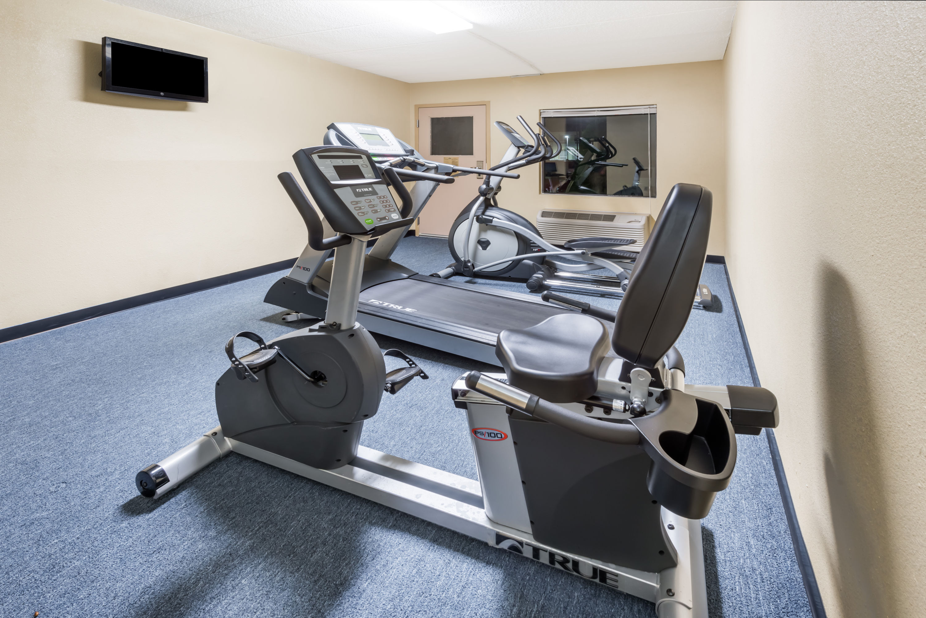 Fitness room at Days Inn by Wyndham Lexington South/Hamburg in Lexington, Kentucky